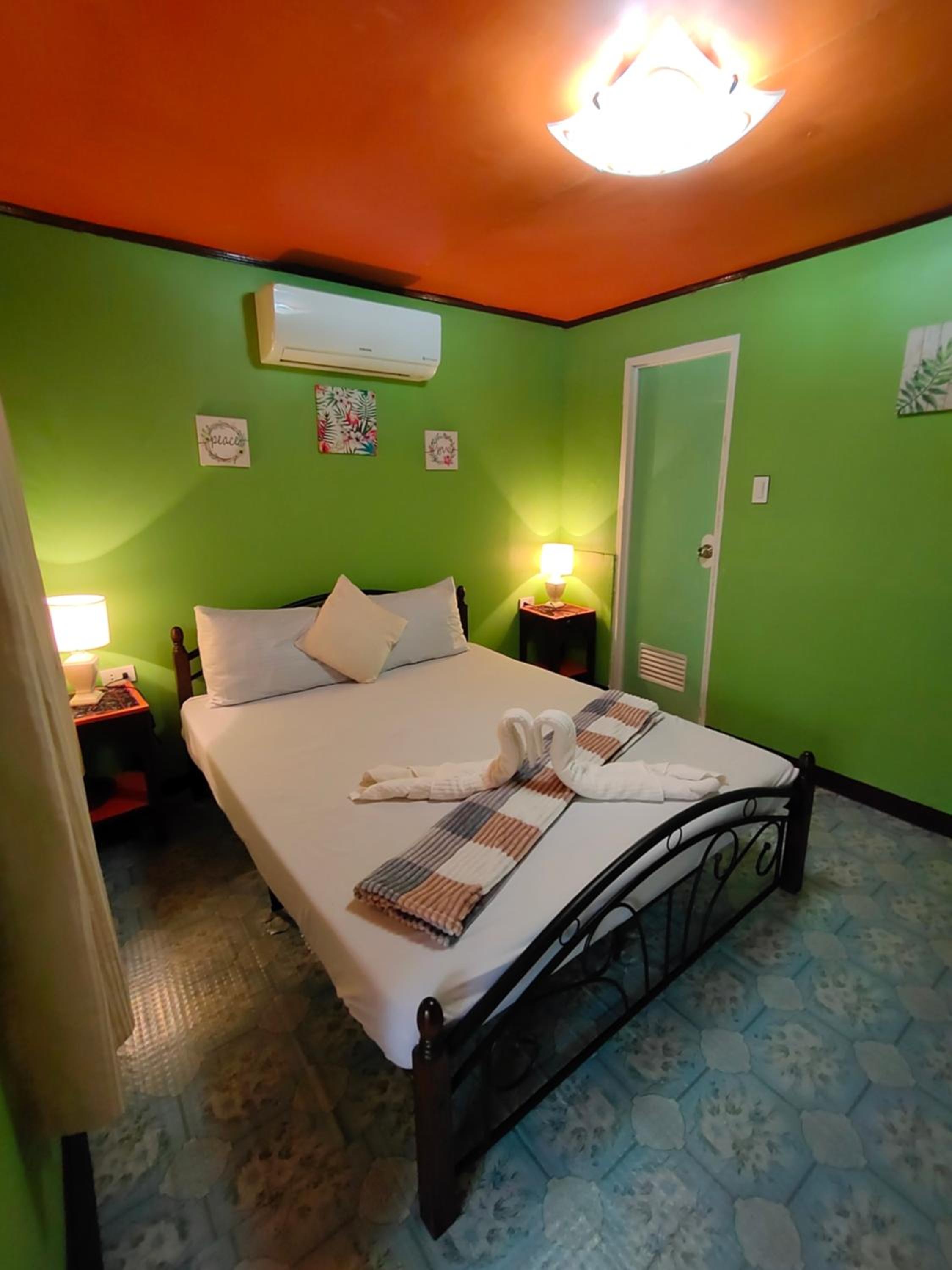 ADRIANA's PLACE TROPICAL GUESTHOUSE