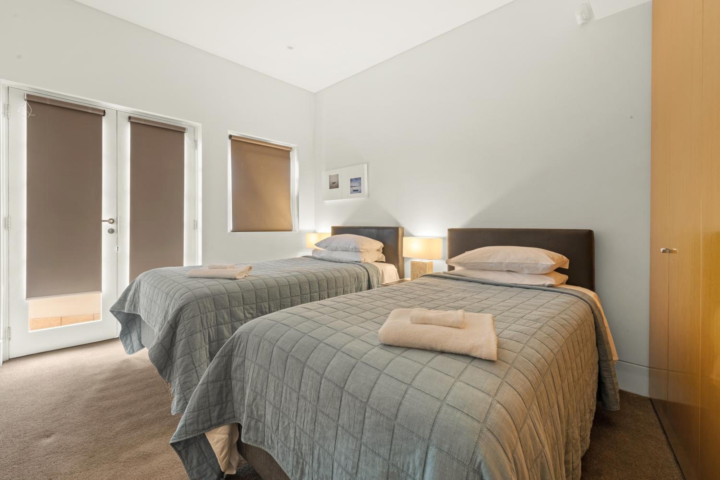 Captains Retreat Apartments and Cottages