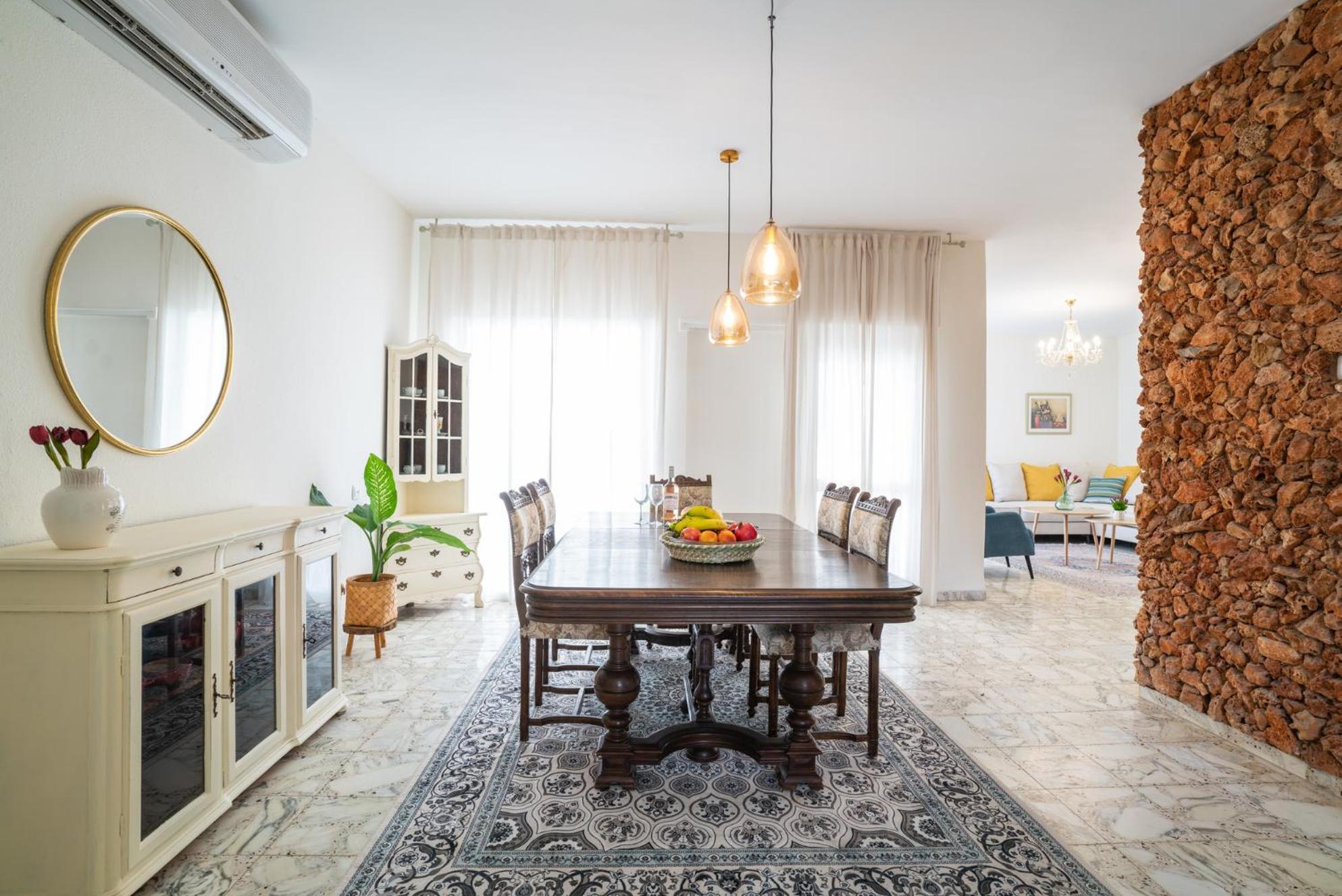 Supreme 4BR Villa With Garden and Sea View by Sea N' Rent view 4