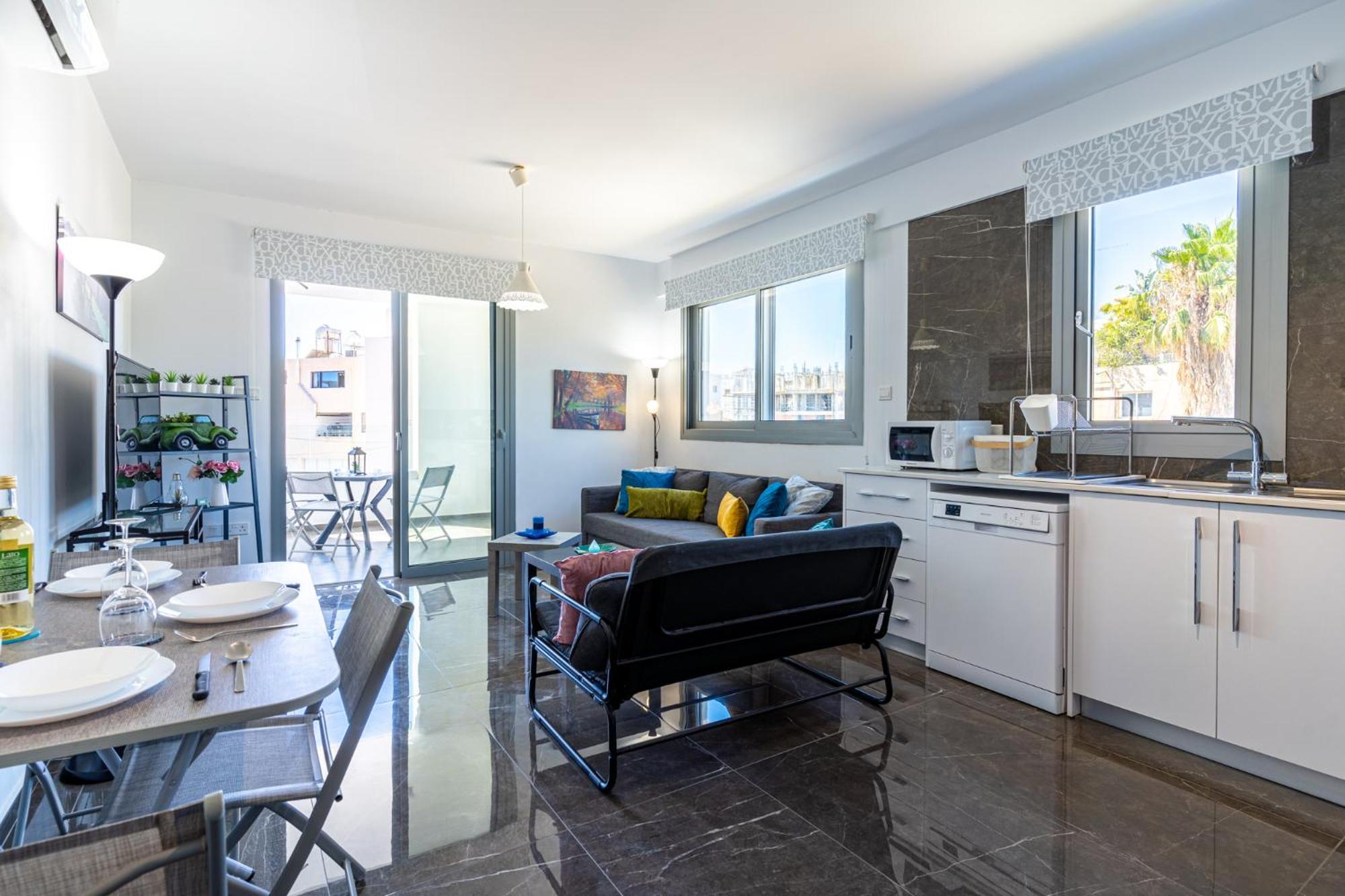 Kmeidos 1-Bedroom Apartment in Larnaca view 3