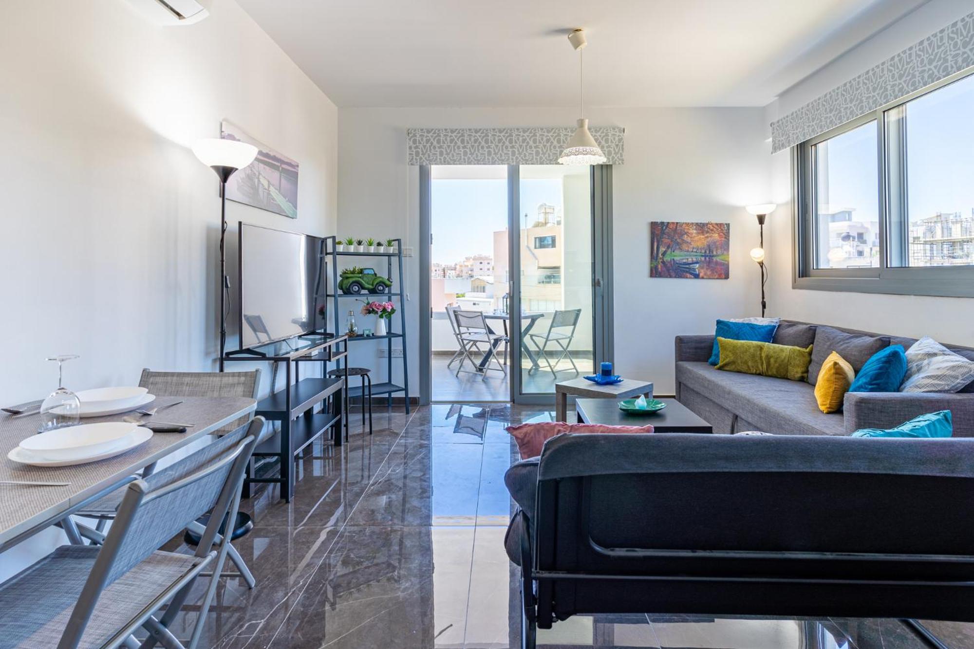 Kmeidos 1-Bedroom Apartment in Larnaca view 4