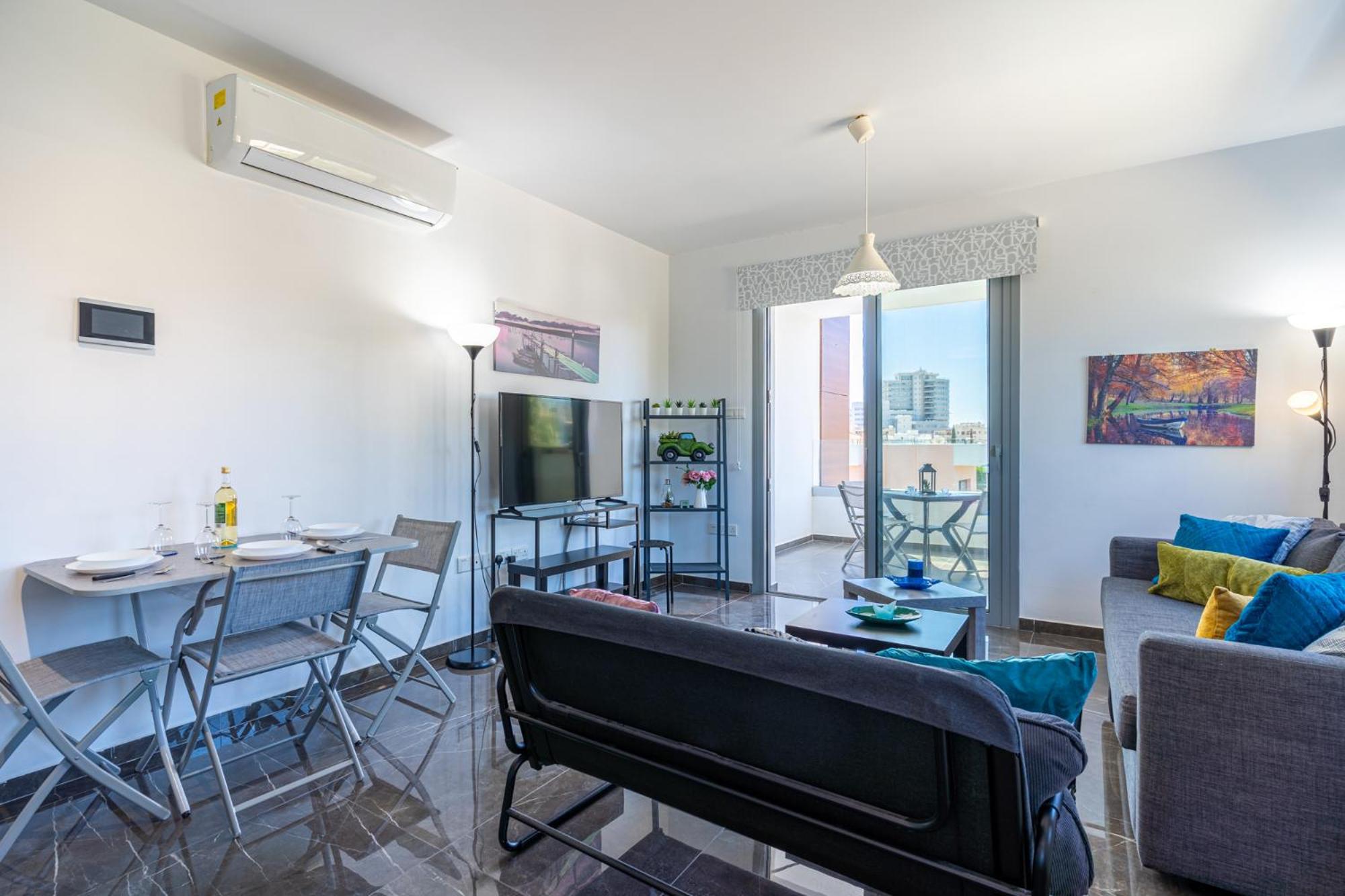 Kmeidos 1-Bedroom Apartment in Larnaca view 5