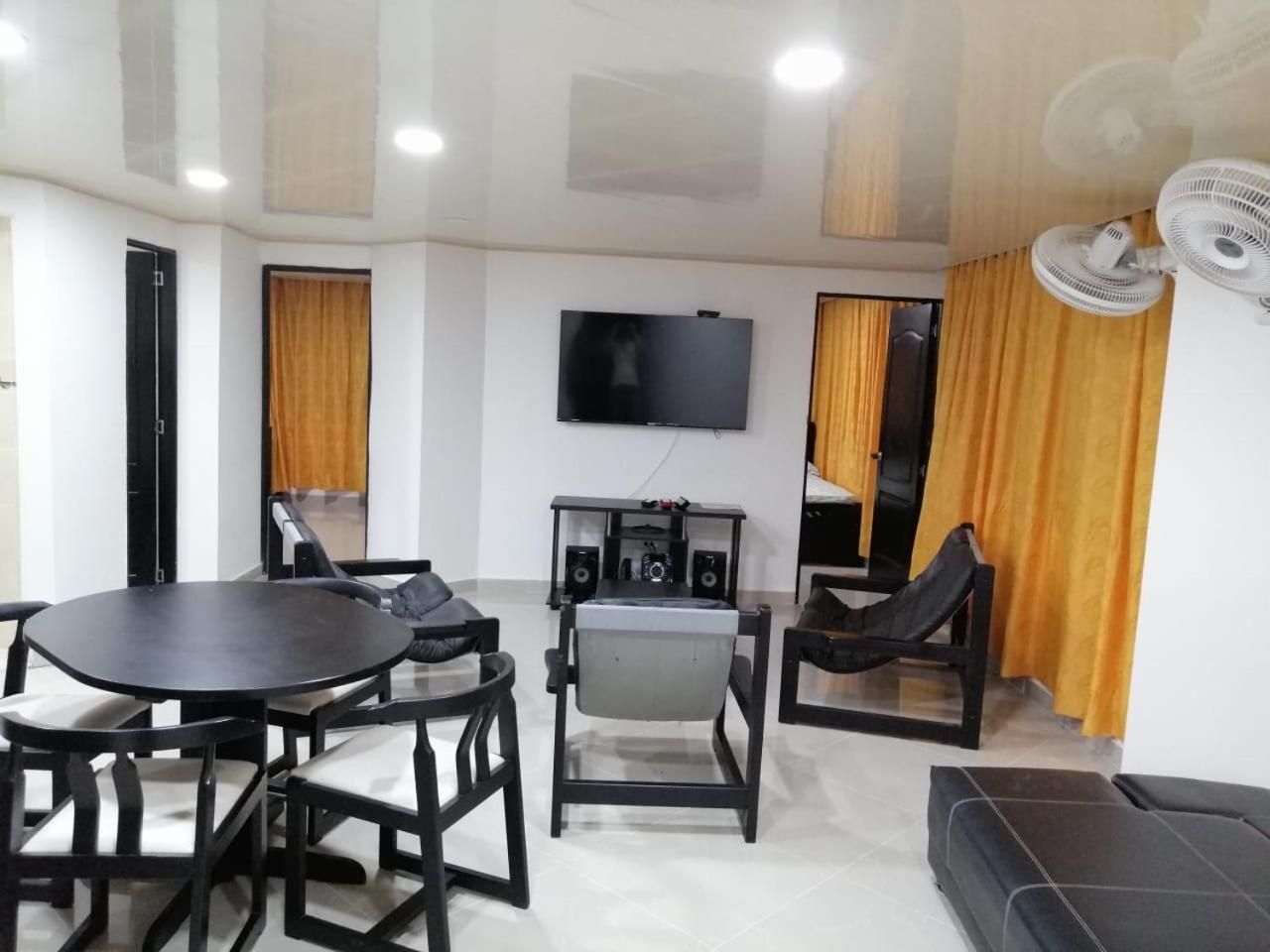 Apartment overlooking the beach in El Rodadero view 5