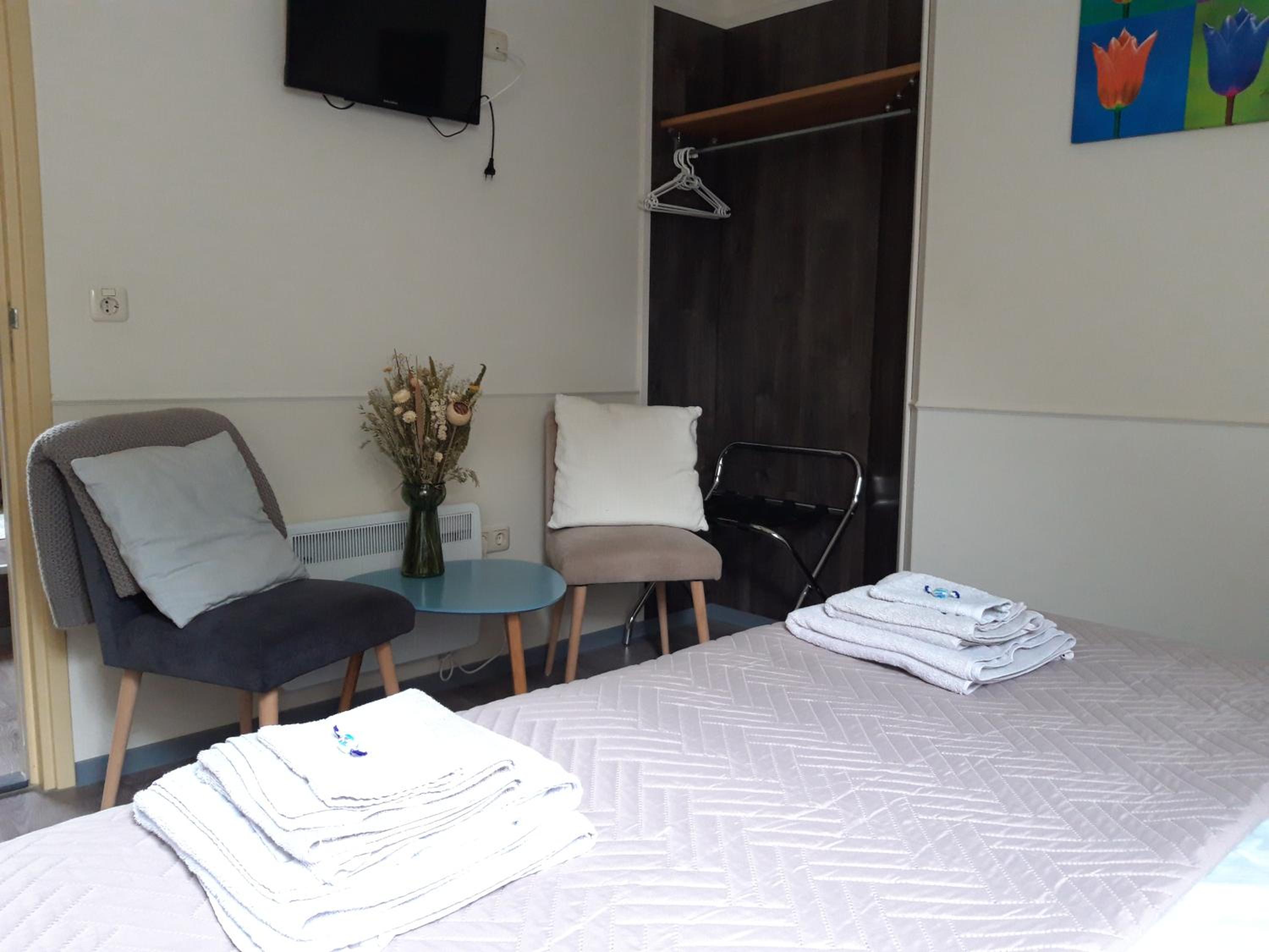 Photo 8