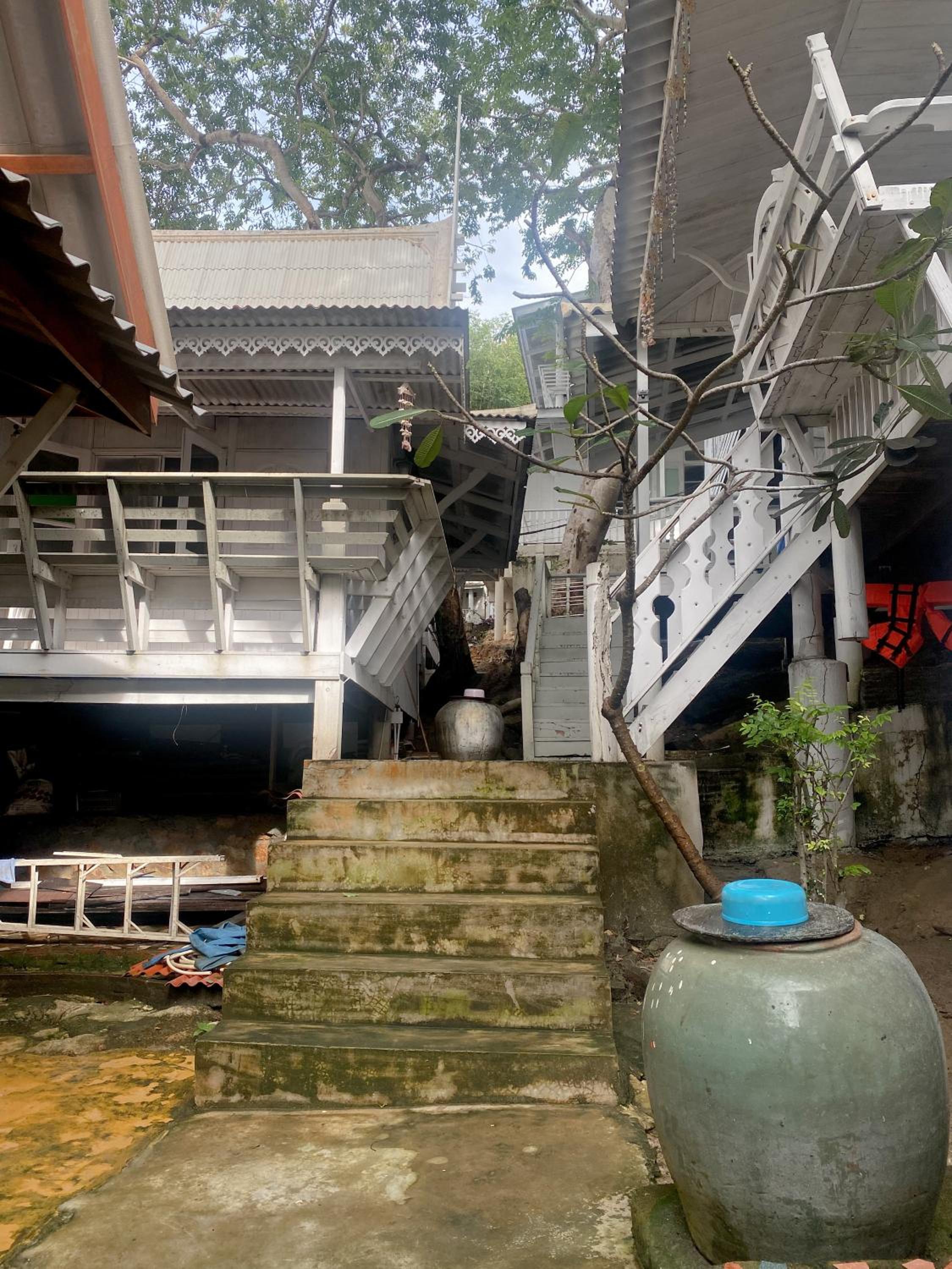 Banthaisangthain Resort