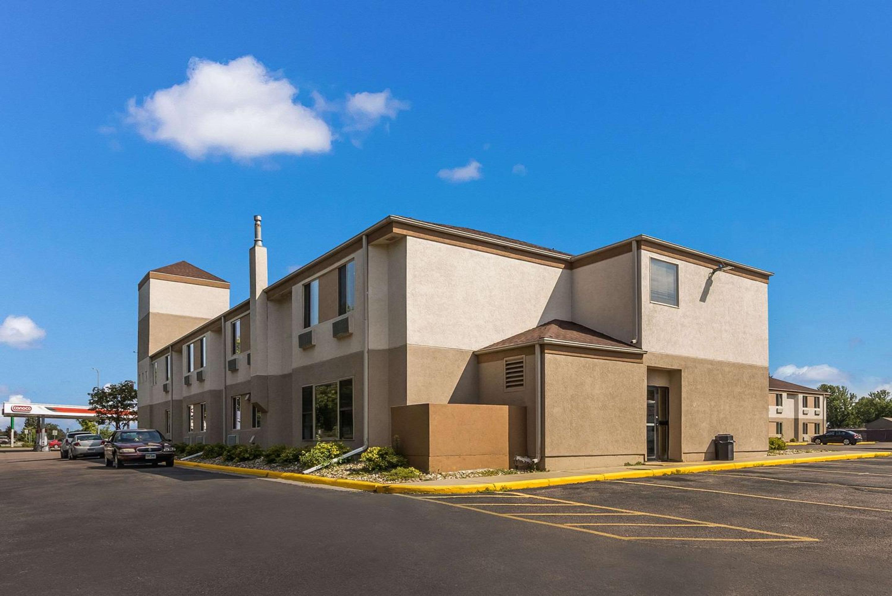 Sleep Inn Sioux Falls Airport view 5