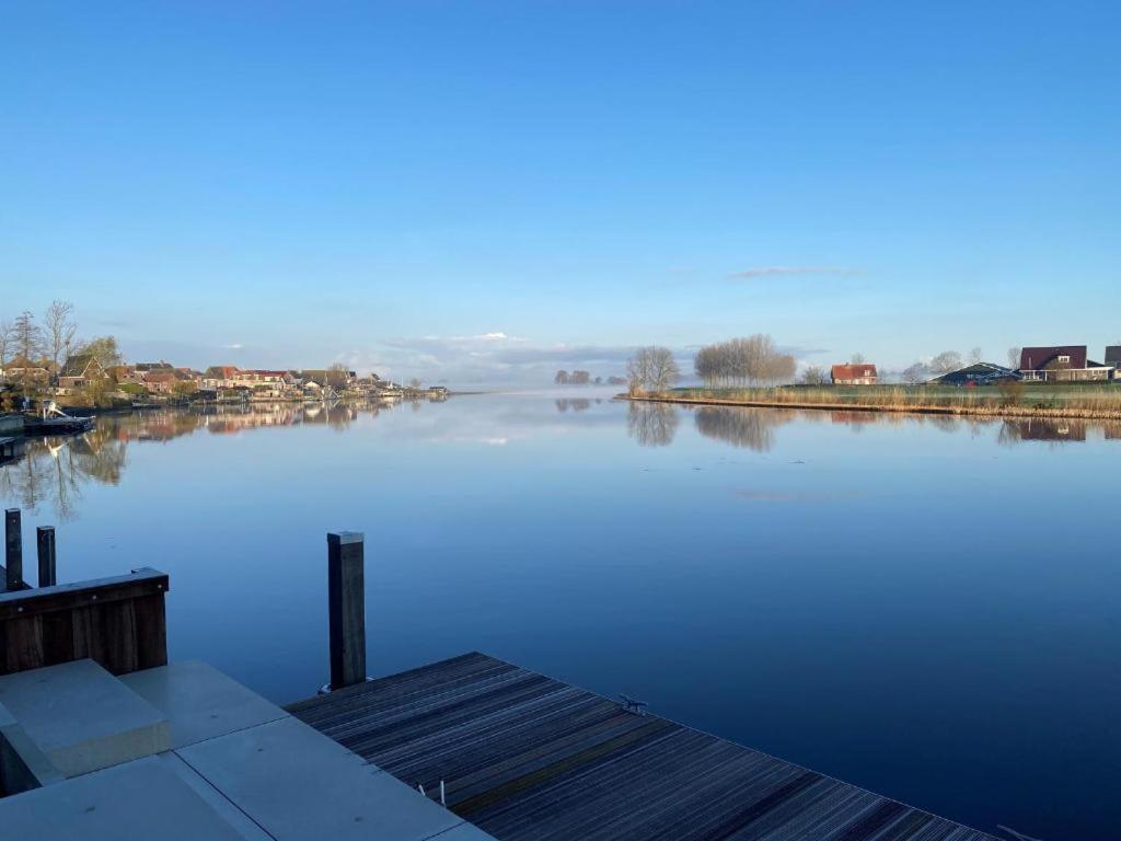 B&B Ganzendiep aan het water view 2