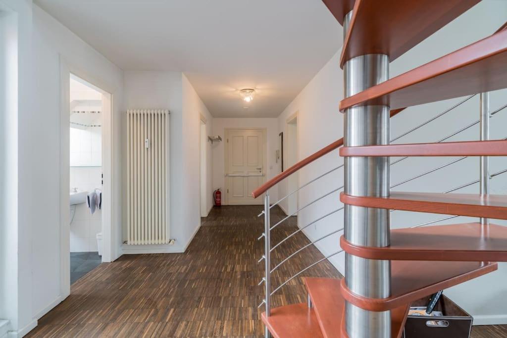 Ruhige Dachwohnung mit Terrasse Berlin MITTE - Spacious modern rooftop loft in Berlin MITTE