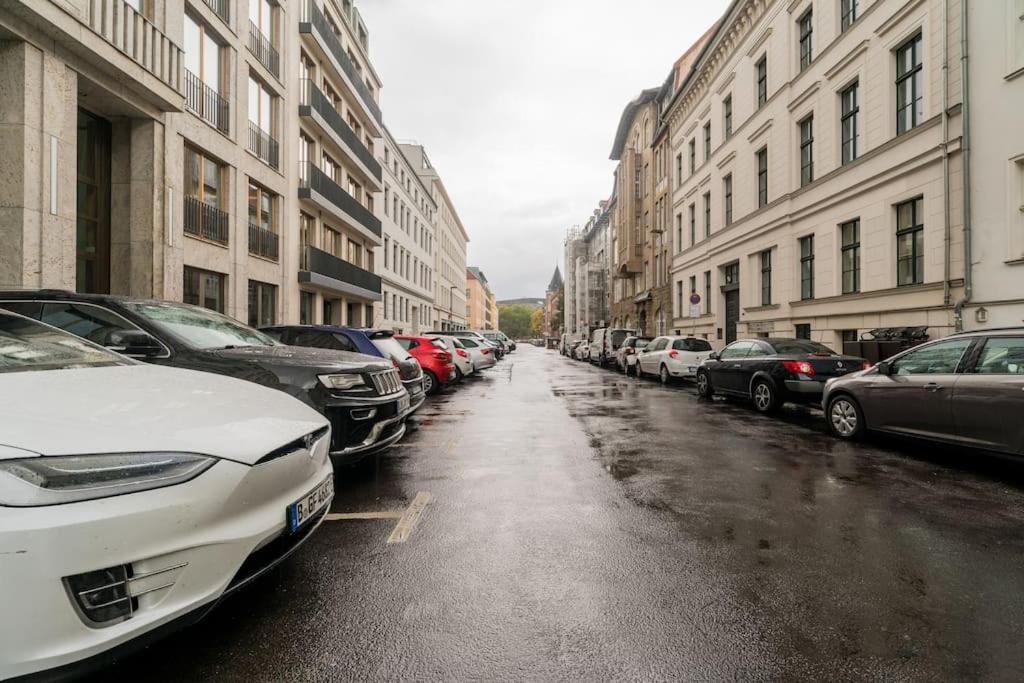 Ruhige Dachwohnung mit Terrasse Berlin MITTE - Spacious modern rooftop loft in Berlin MITTE