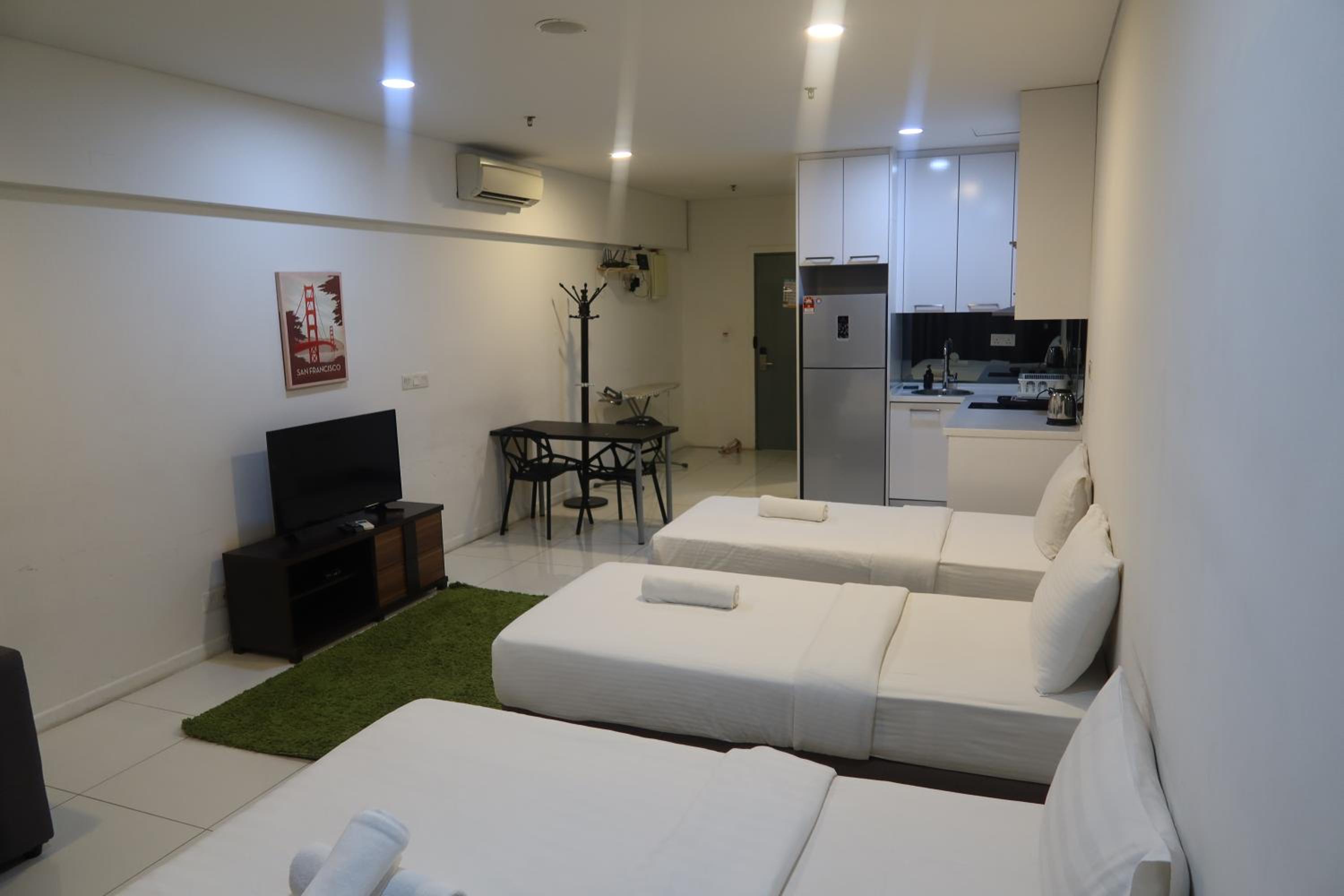 Summer Suites Residences by Subhome