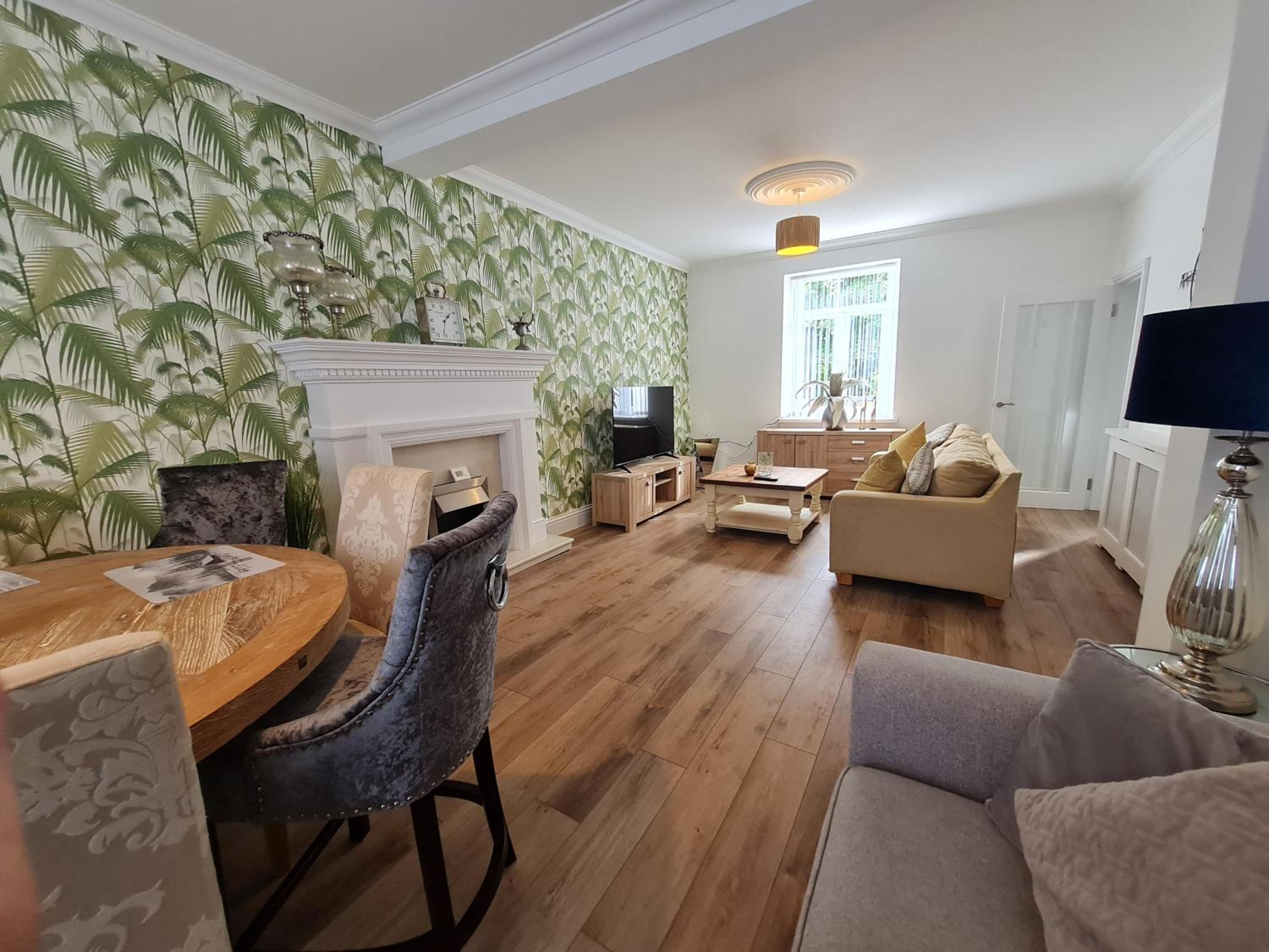 Beautiful 4 bedroom house near town centre. With Bike Store Perfect for Bike Park Wales view 2