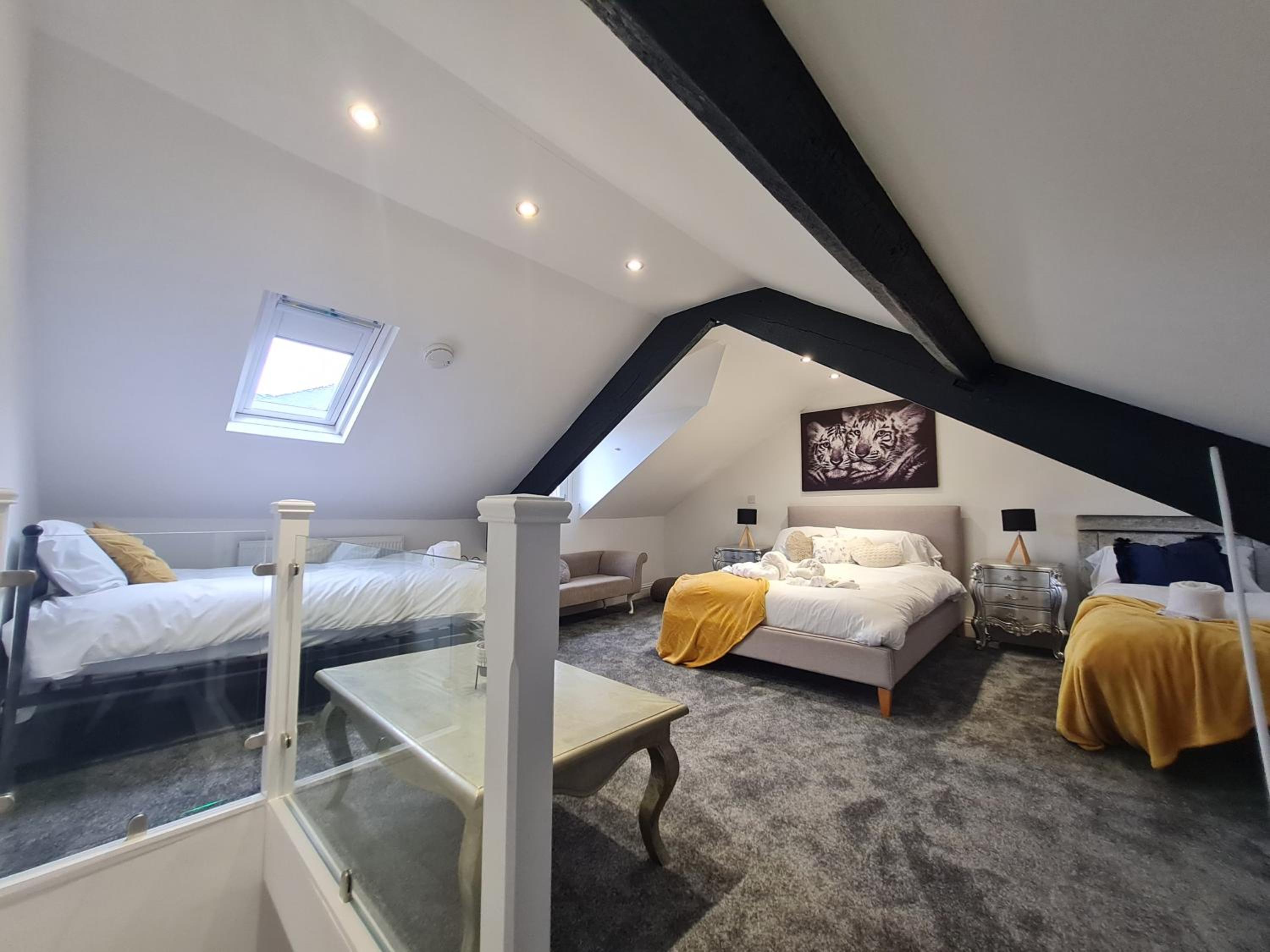 Beautiful 4 bedroom house near town centre. With Bike Store Perfect for Bike Park Wales view 3