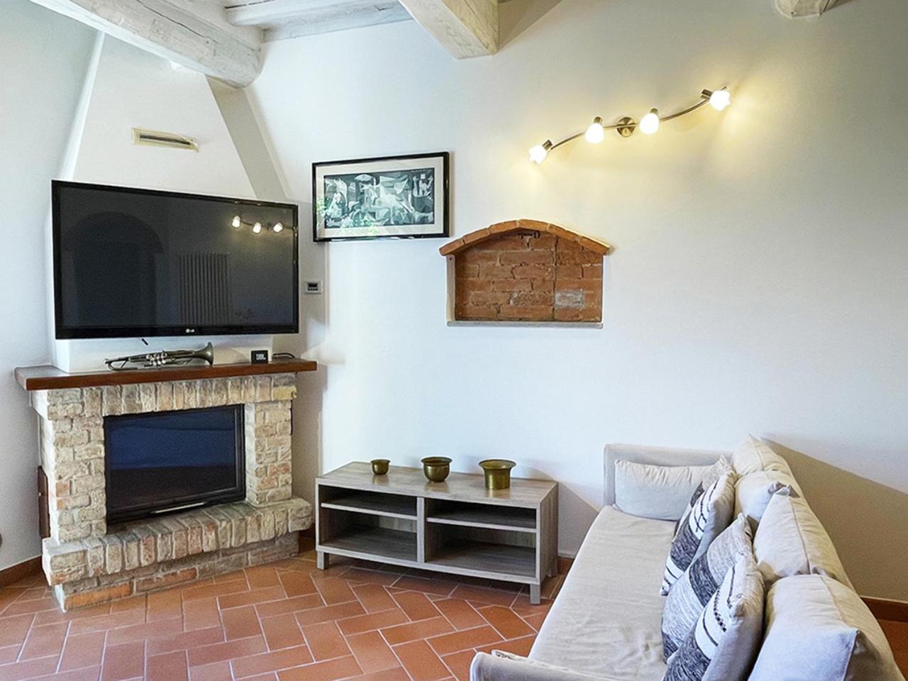 Appartamento con Piscina e Giardino a Siena view 5