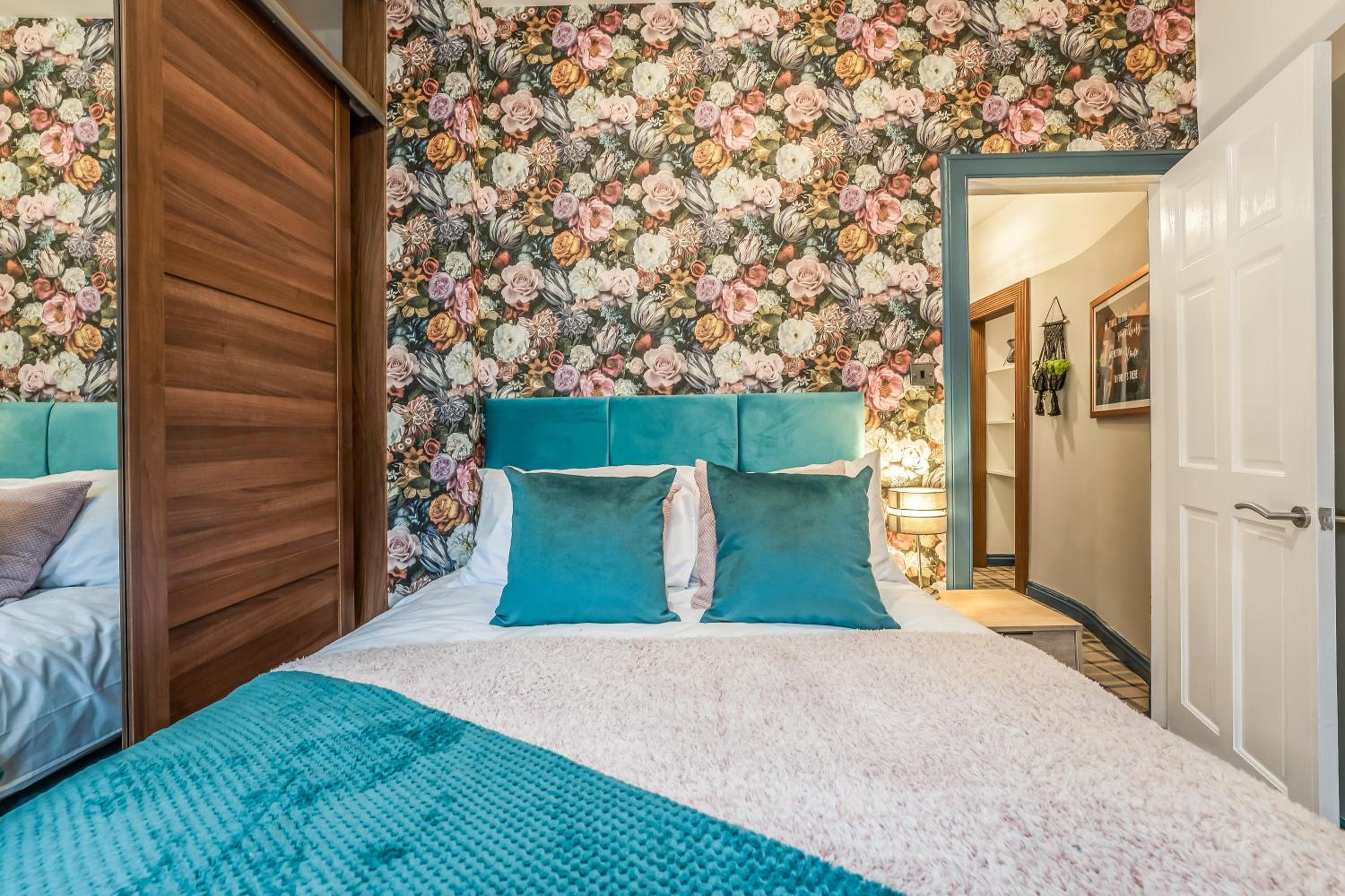 Stylish Central Edinburgh Abode