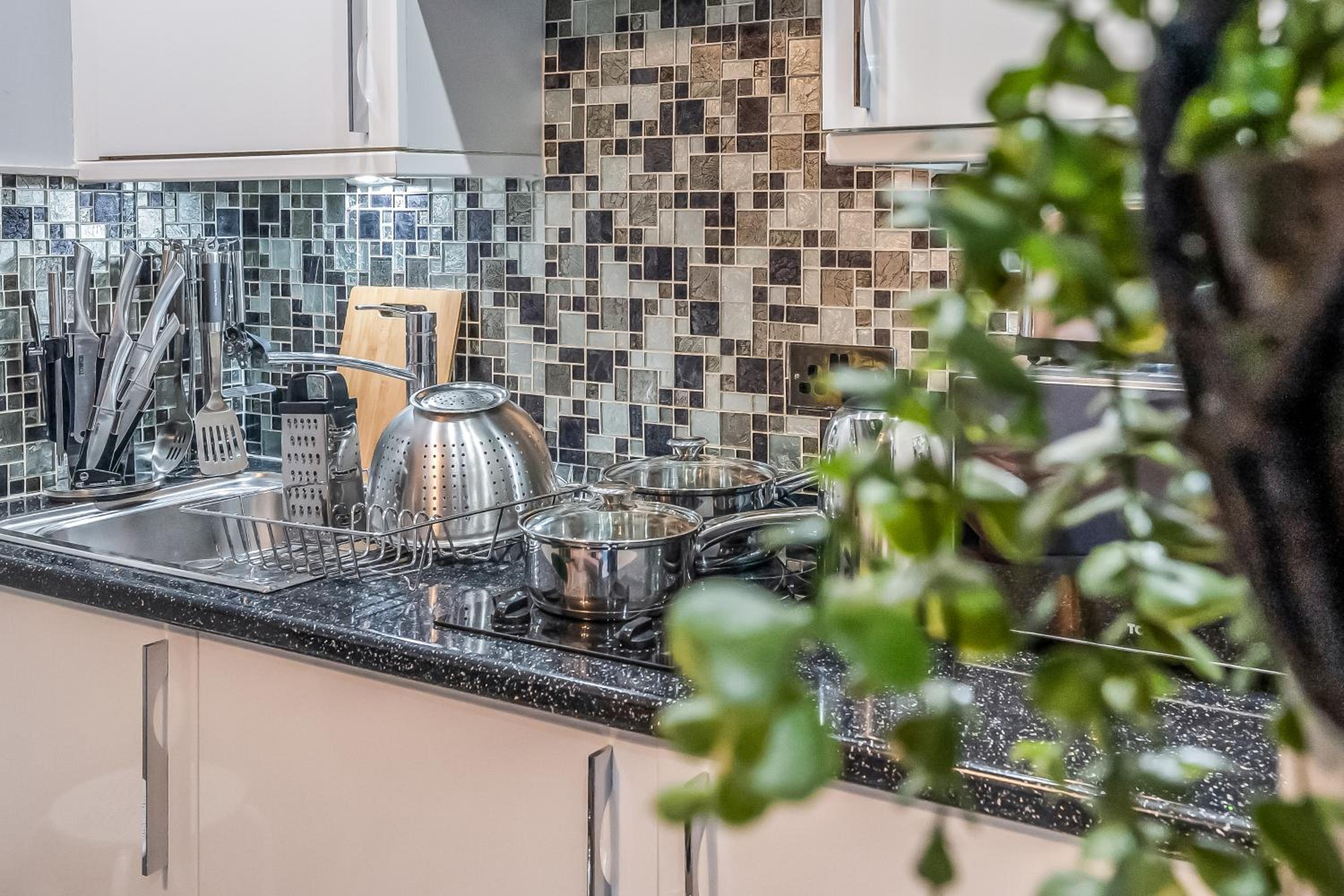 Stylish Central Edinburgh Abode