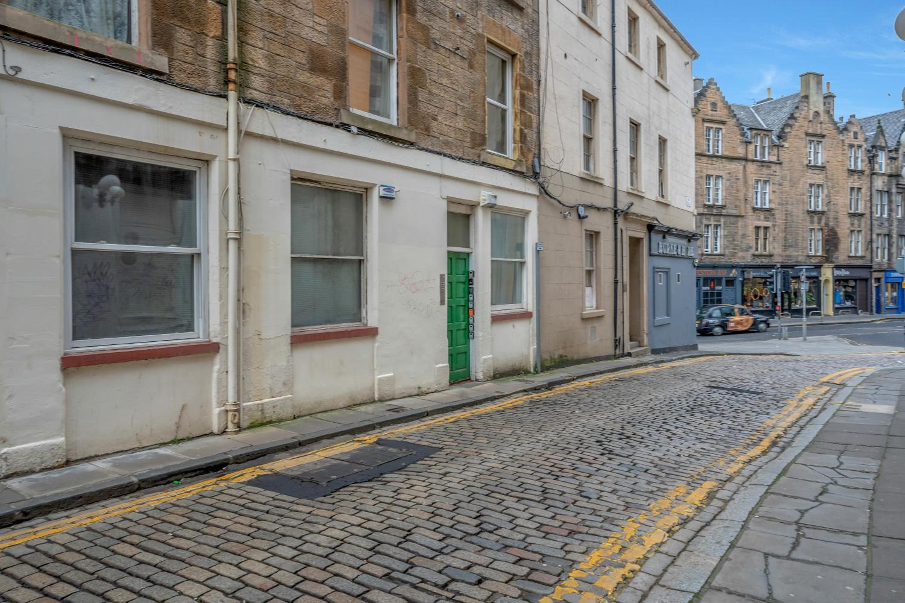 Stylish Central Edinburgh Abode