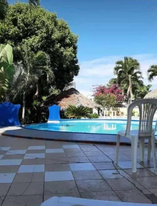 Departamento completo con piscina Tonsupa view 5
