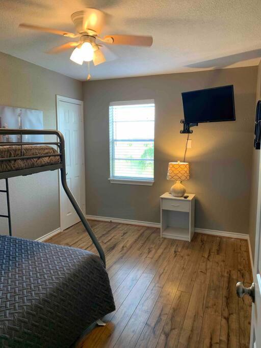 Hannah's Hideaway First row beautiful gulf views!! view 4