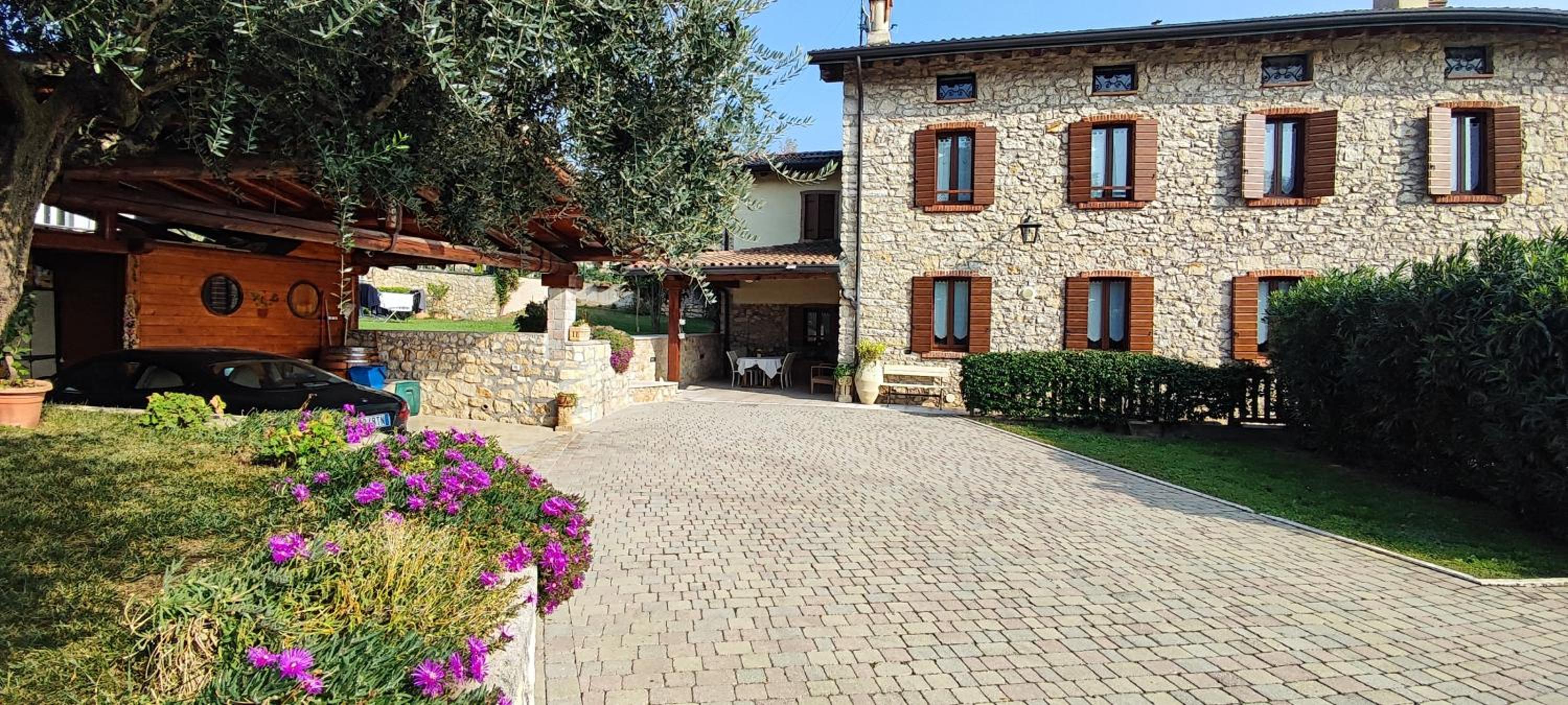 B&B QUINTARELLI view 3