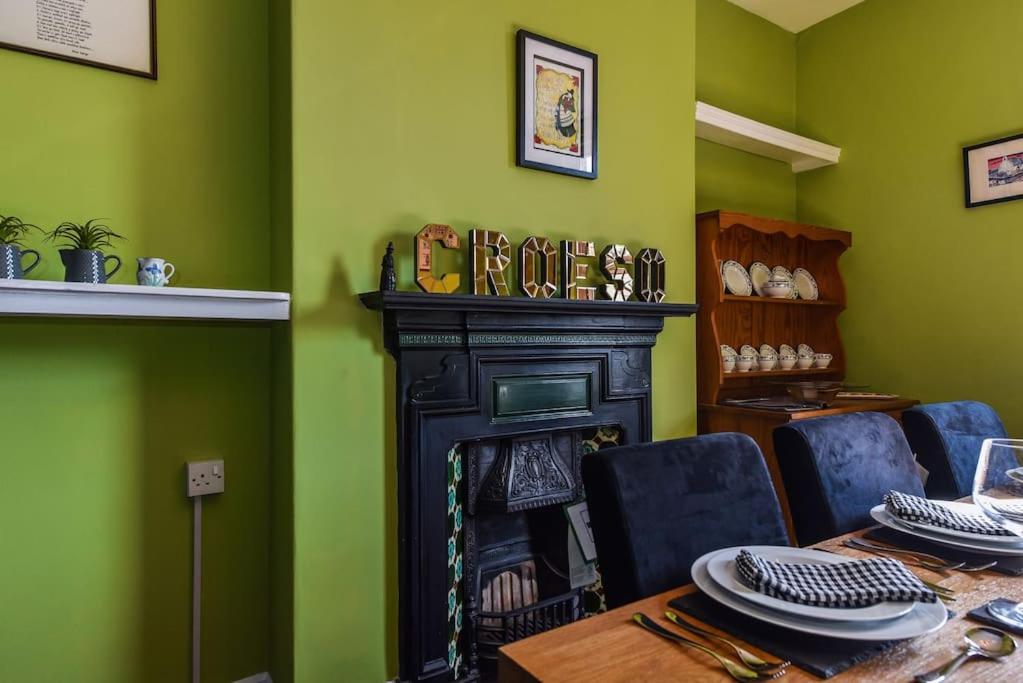 Traditional 3-Bed Property in Pontcanna with Parking