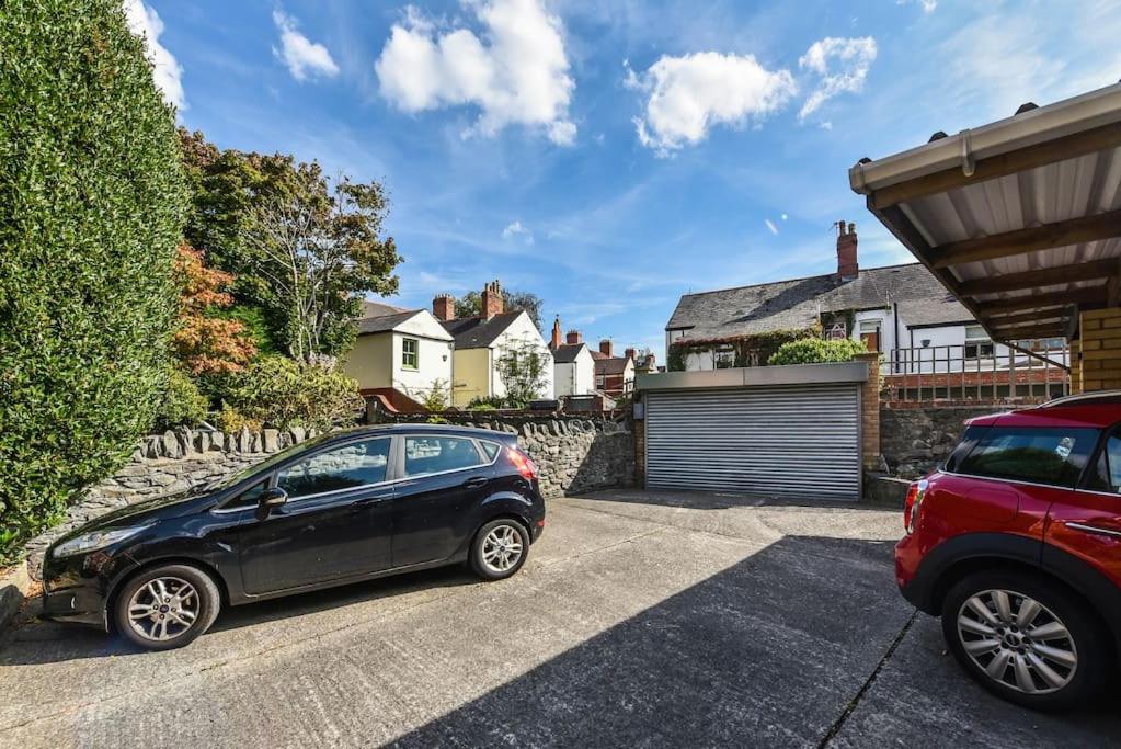 Traditional 3-Bed Property in Pontcanna with Parking