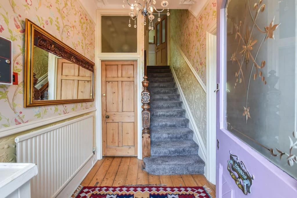 Traditional 3-Bed Property in Pontcanna with Parking