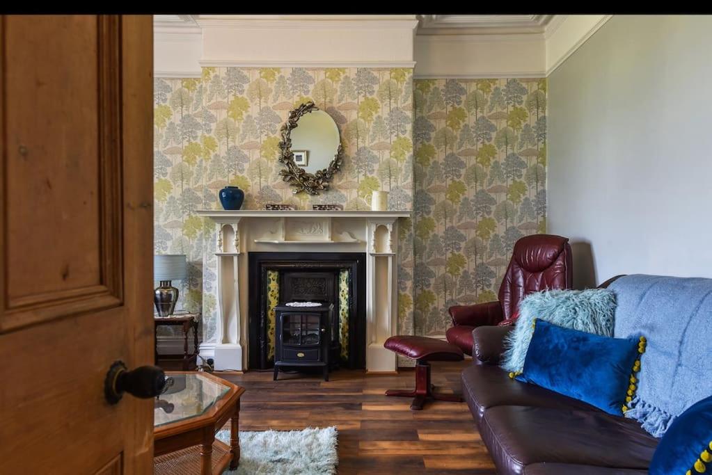 Traditional 3-Bed Property in Pontcanna with Parking