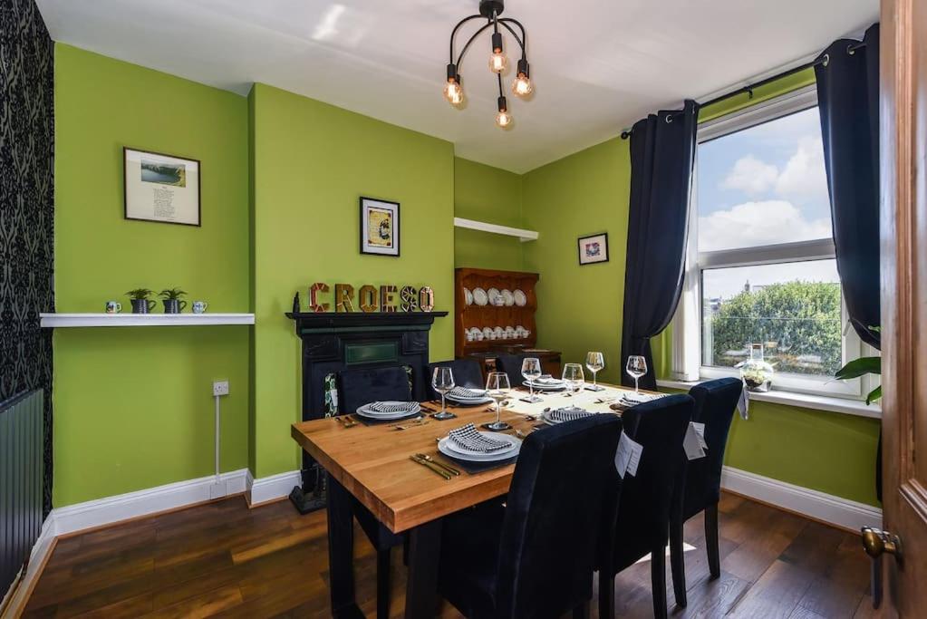 Traditional 3-Bed Property in Pontcanna with Parking