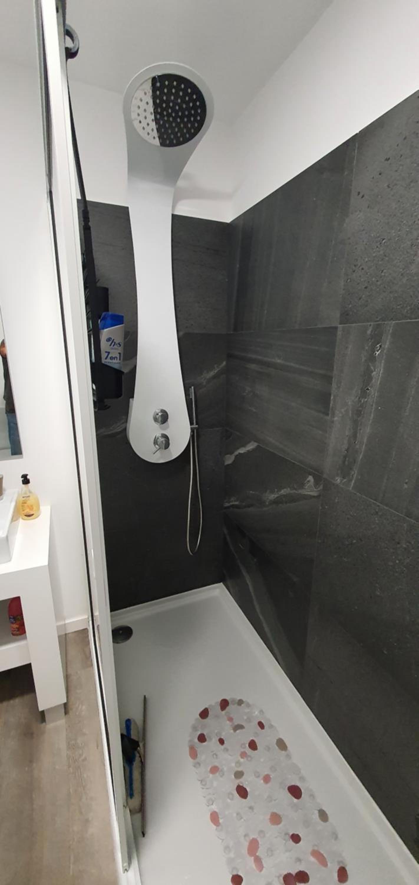 Apartamento T2-5m Aeroporto CR7 view 3