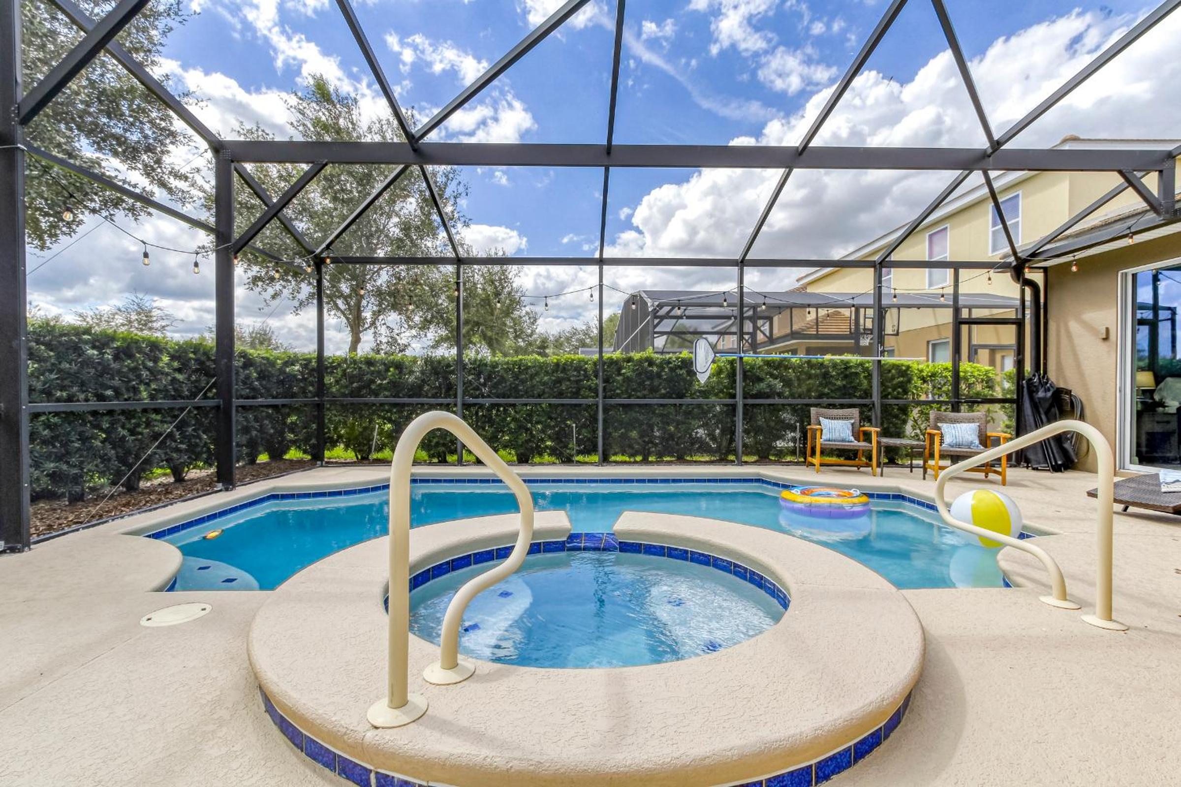 Oasis at Solterra - 5 bed family resort pool home