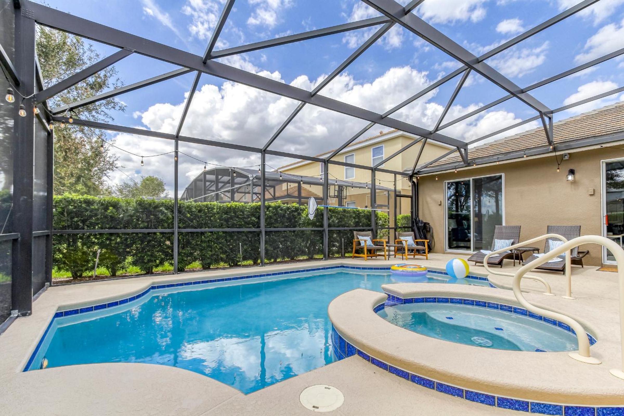 Oasis at Solterra - 5 bed family resort pool home