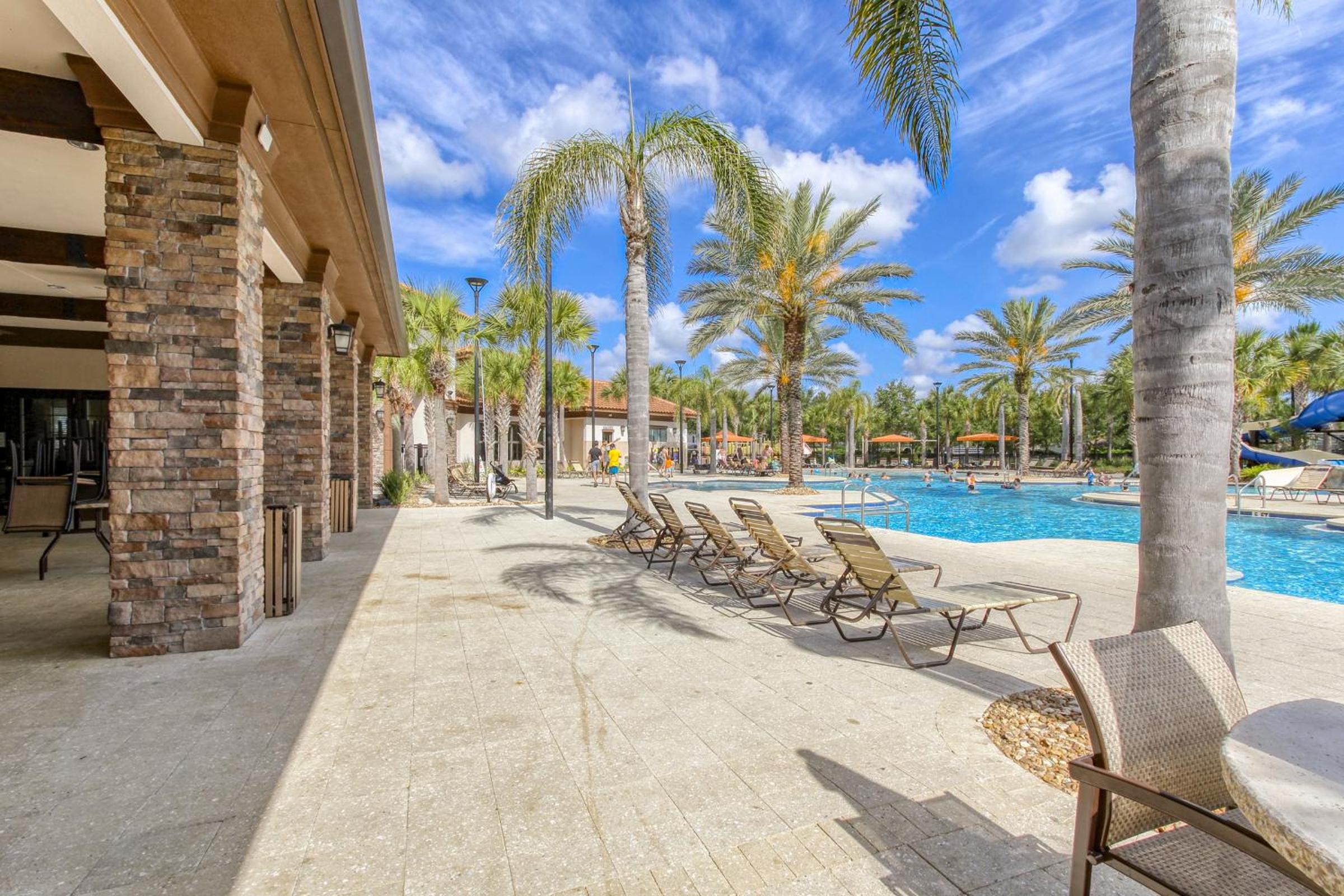Oasis at Solterra - 5 bed family resort pool home