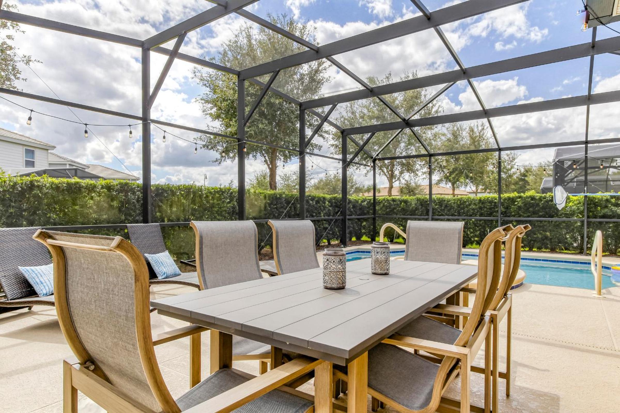 Oasis at Solterra - 5 bed family resort pool home