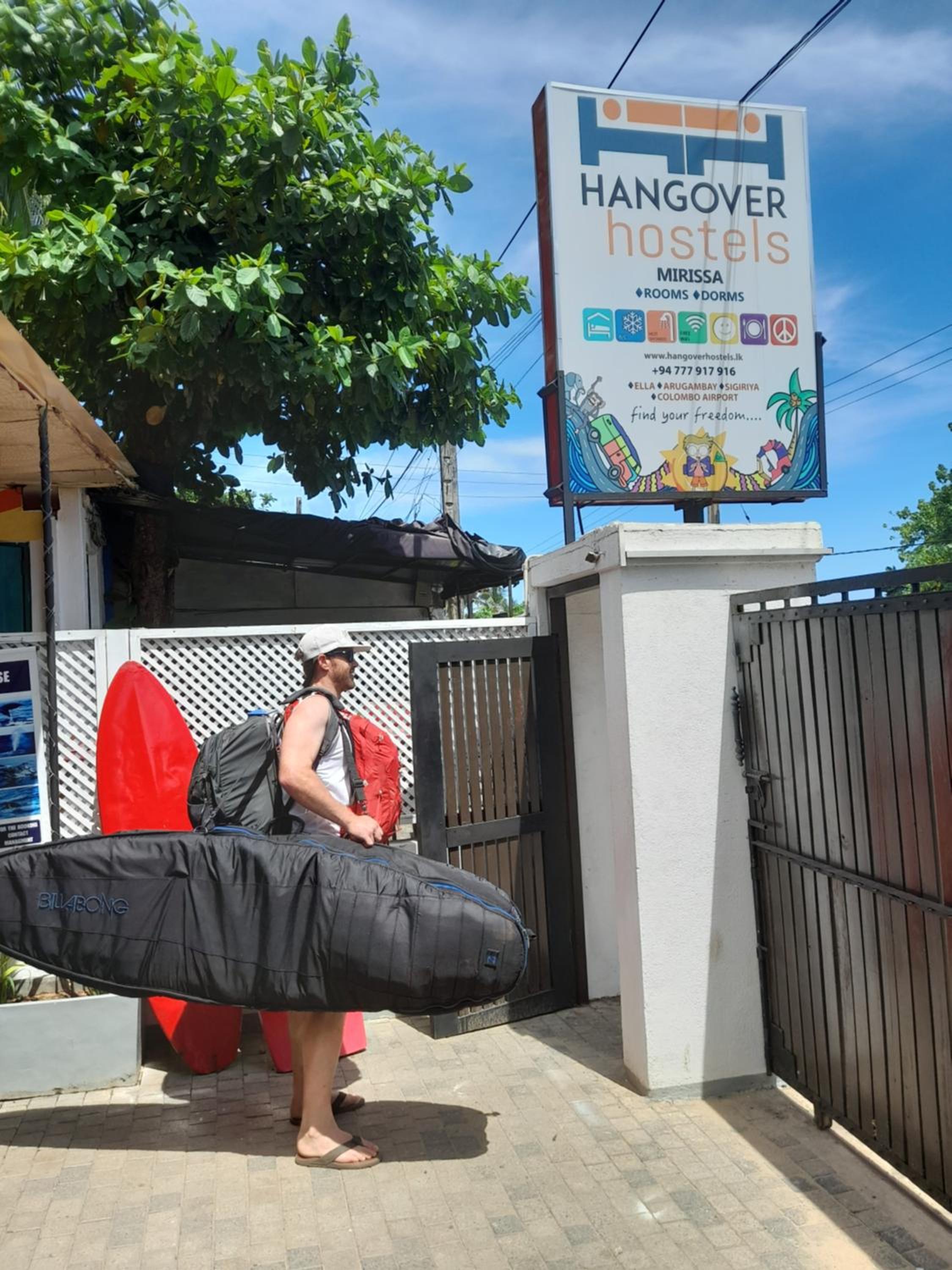 Hangover Hostels Mirissa