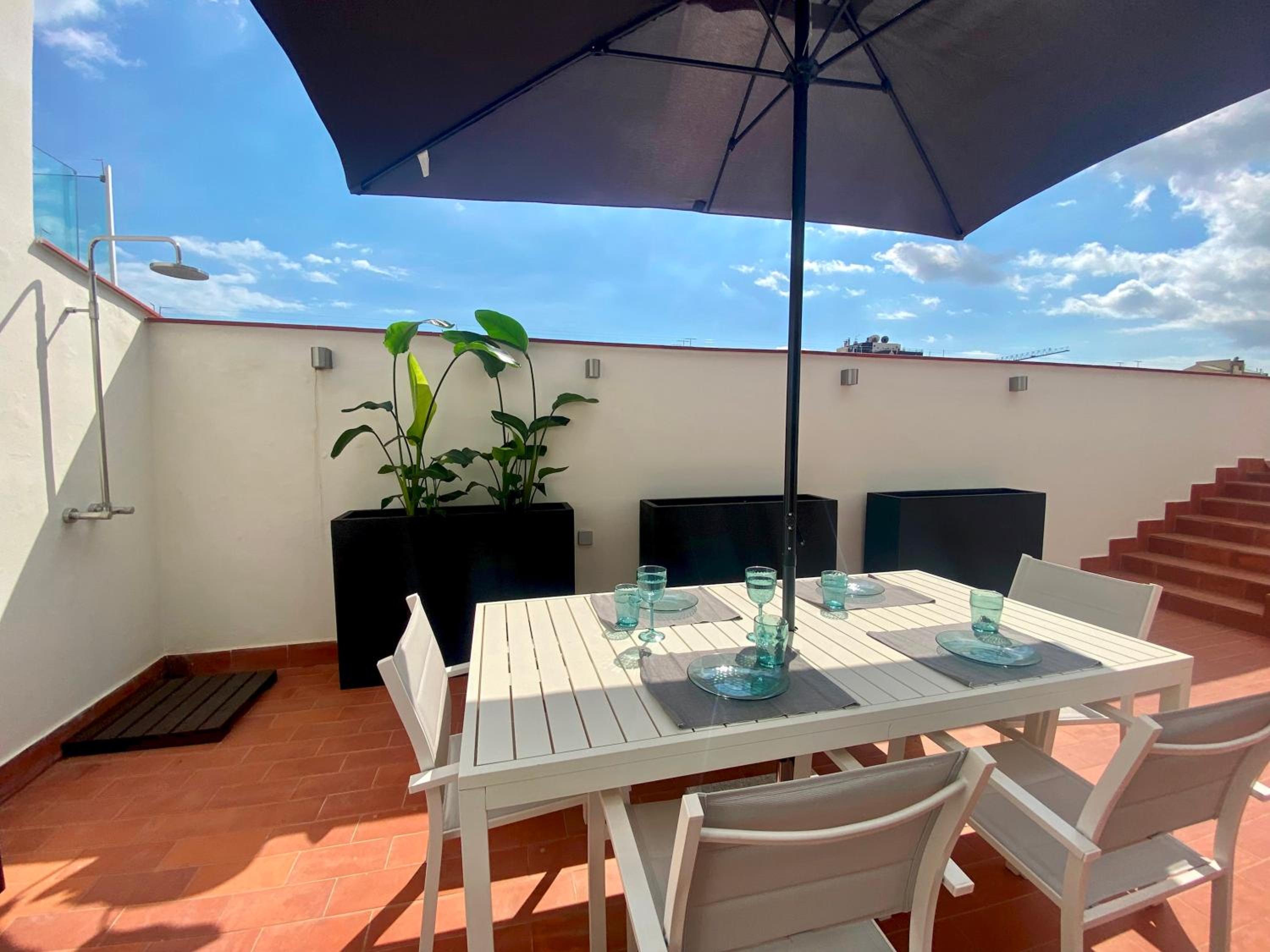Modern Penthouse with VIEWS Near Paseo De Gracia by MyRentalHost