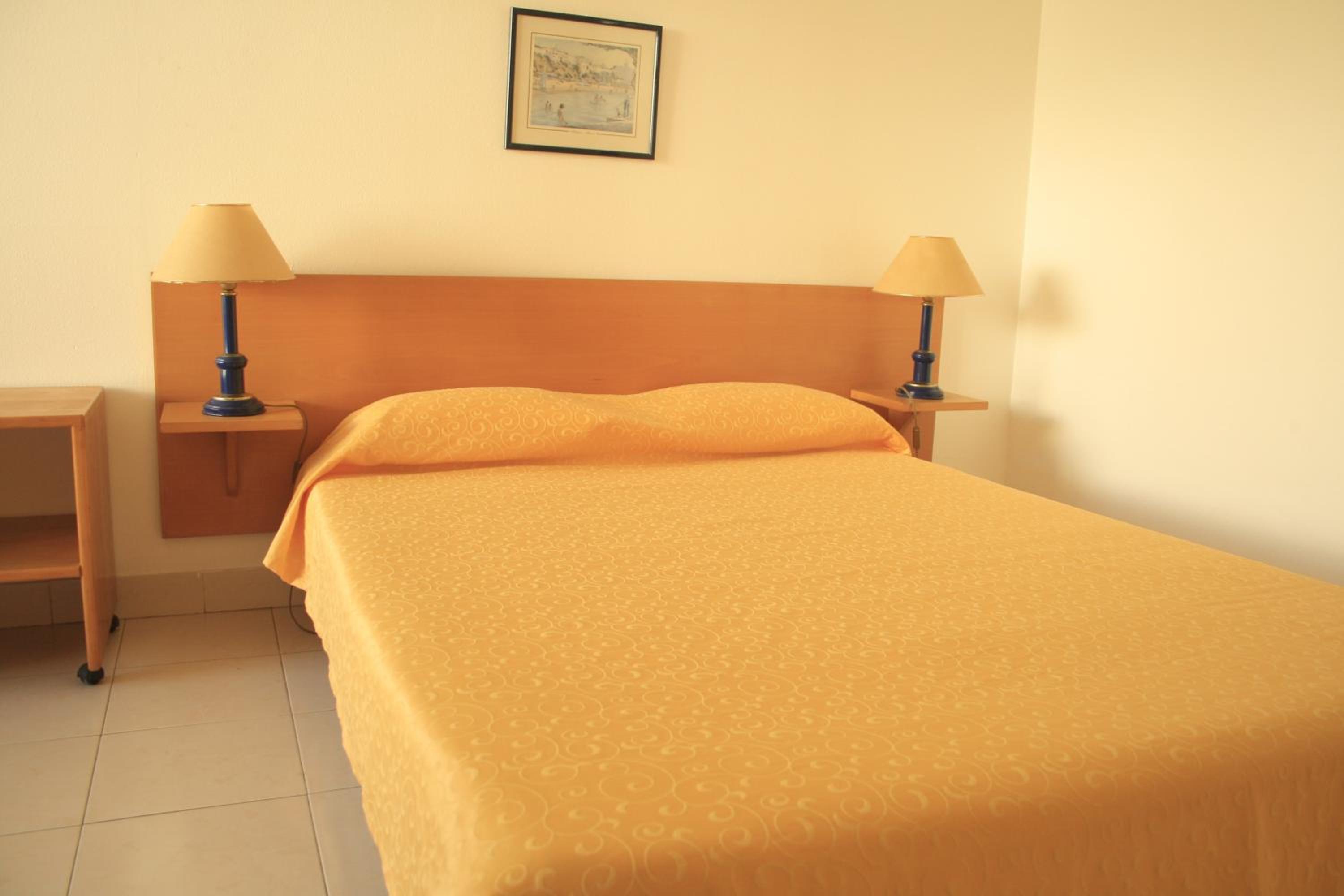 Edificio Albufeira Apartamentos A. Local - Albuturismo Lda