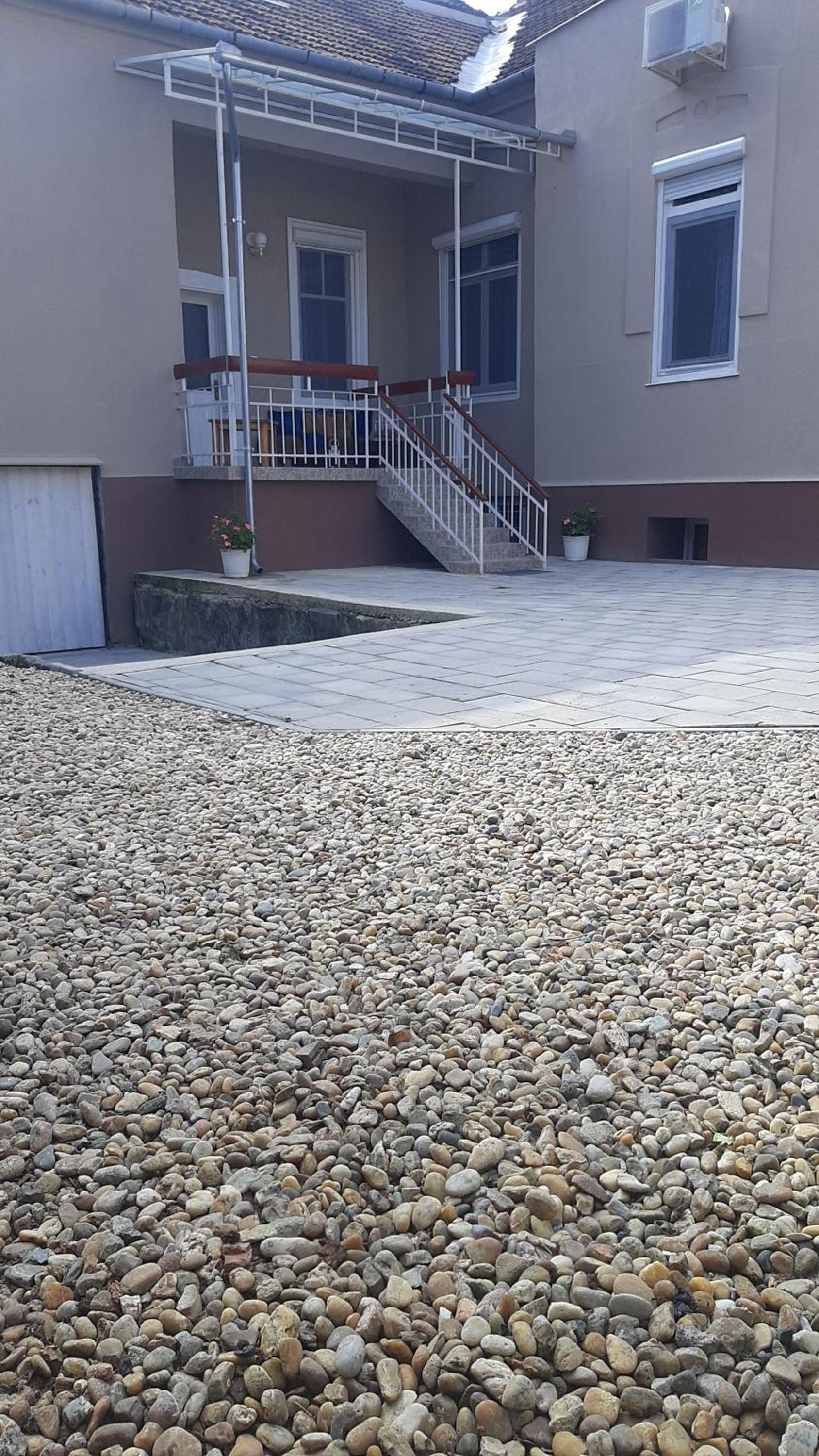 Hotel Glamour Apartman - Image 1