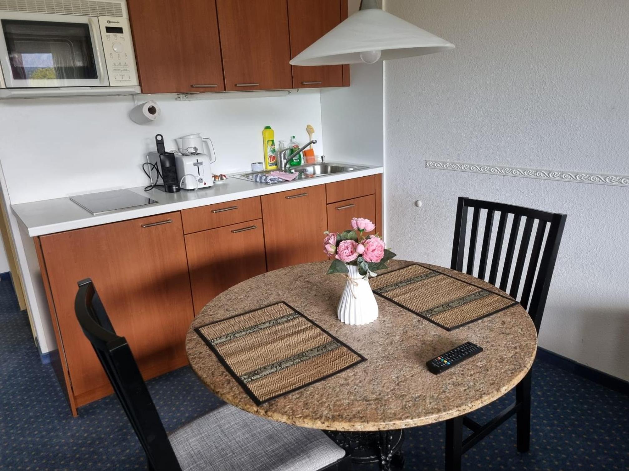 Privates Bergblick-Studio mit Wellness bei Swiss Holiday Park view 3