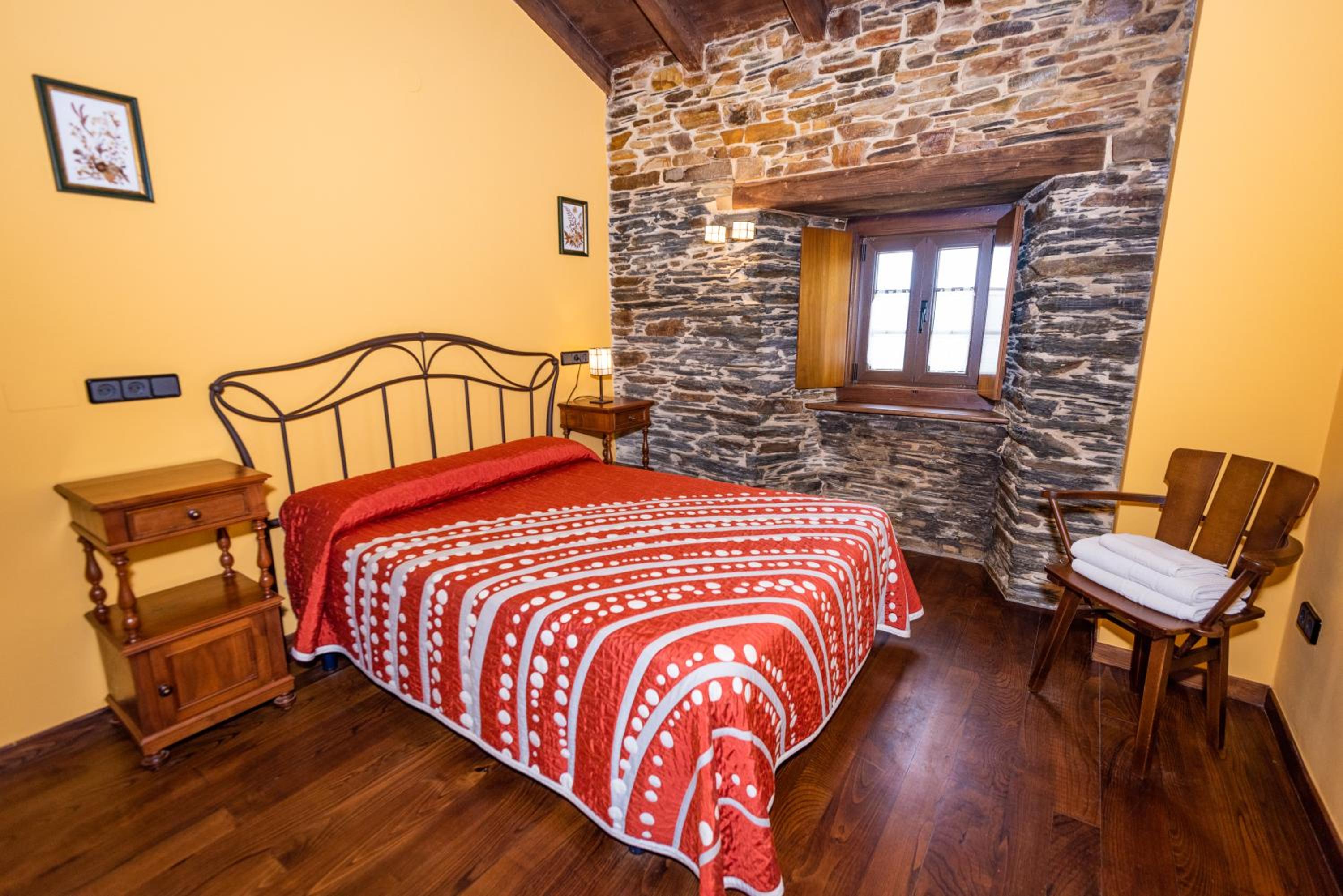 Balcón de Oscos, Apartamentos Rurales en la Asturias más auténtica