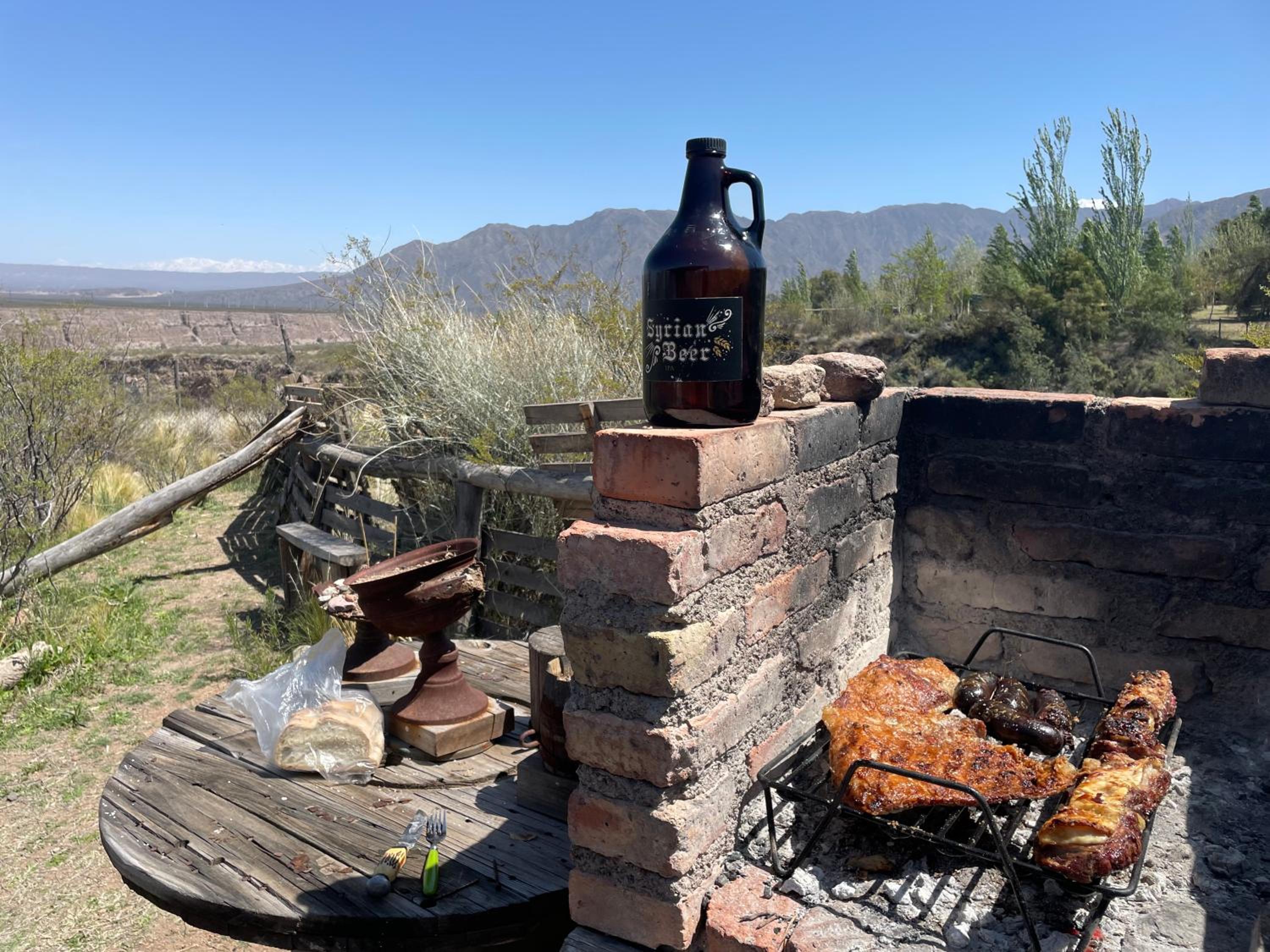 Andes Sol y río cabañas vacacionales en la montaña mendoza