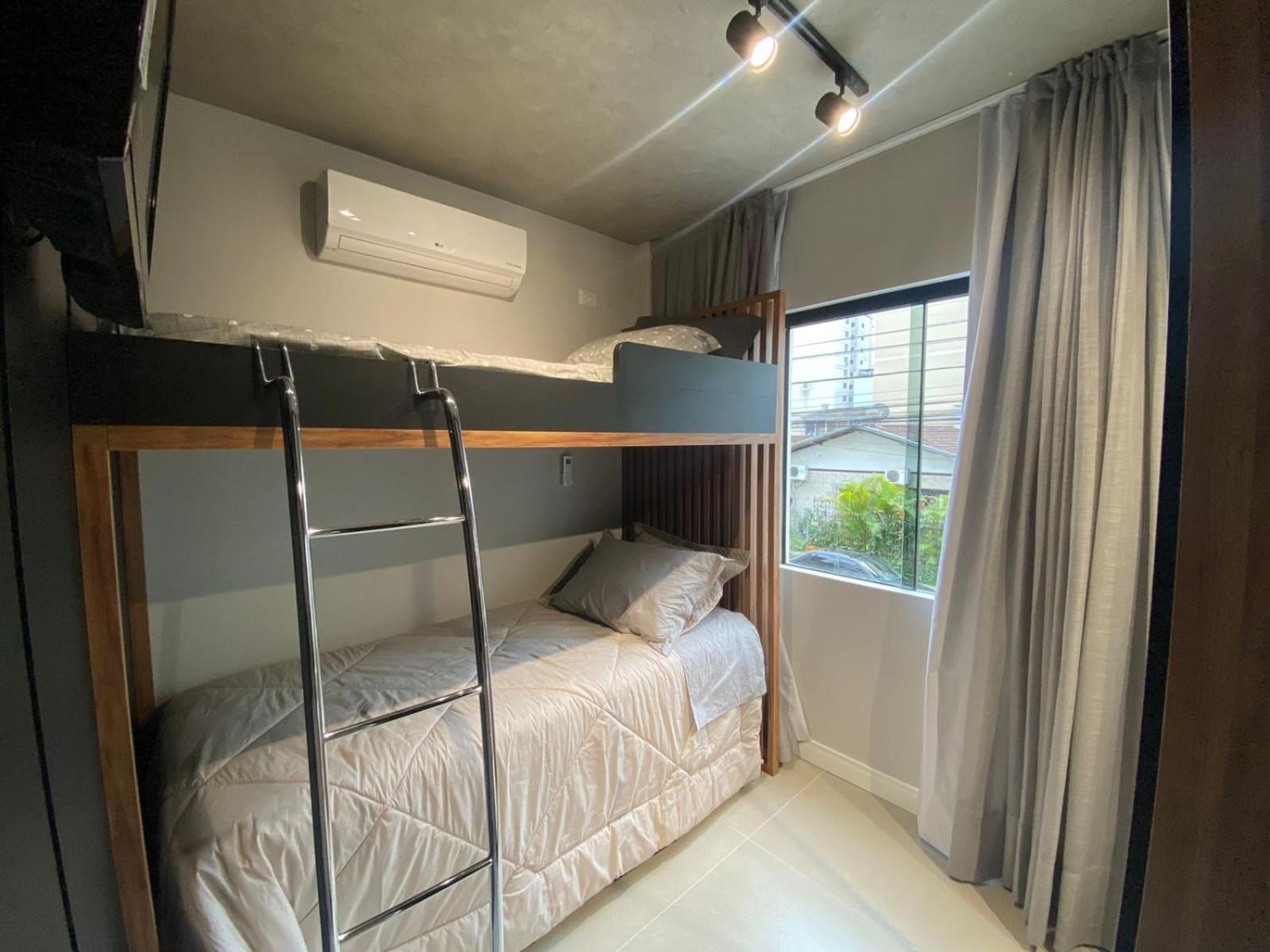 Apartamento aconchegante e moderno no centro de Balneário Camboriú view 2