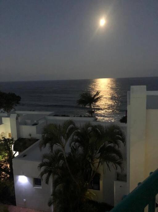 10 AKROTIRI, SANTORINI ESTATE - Families only view 5