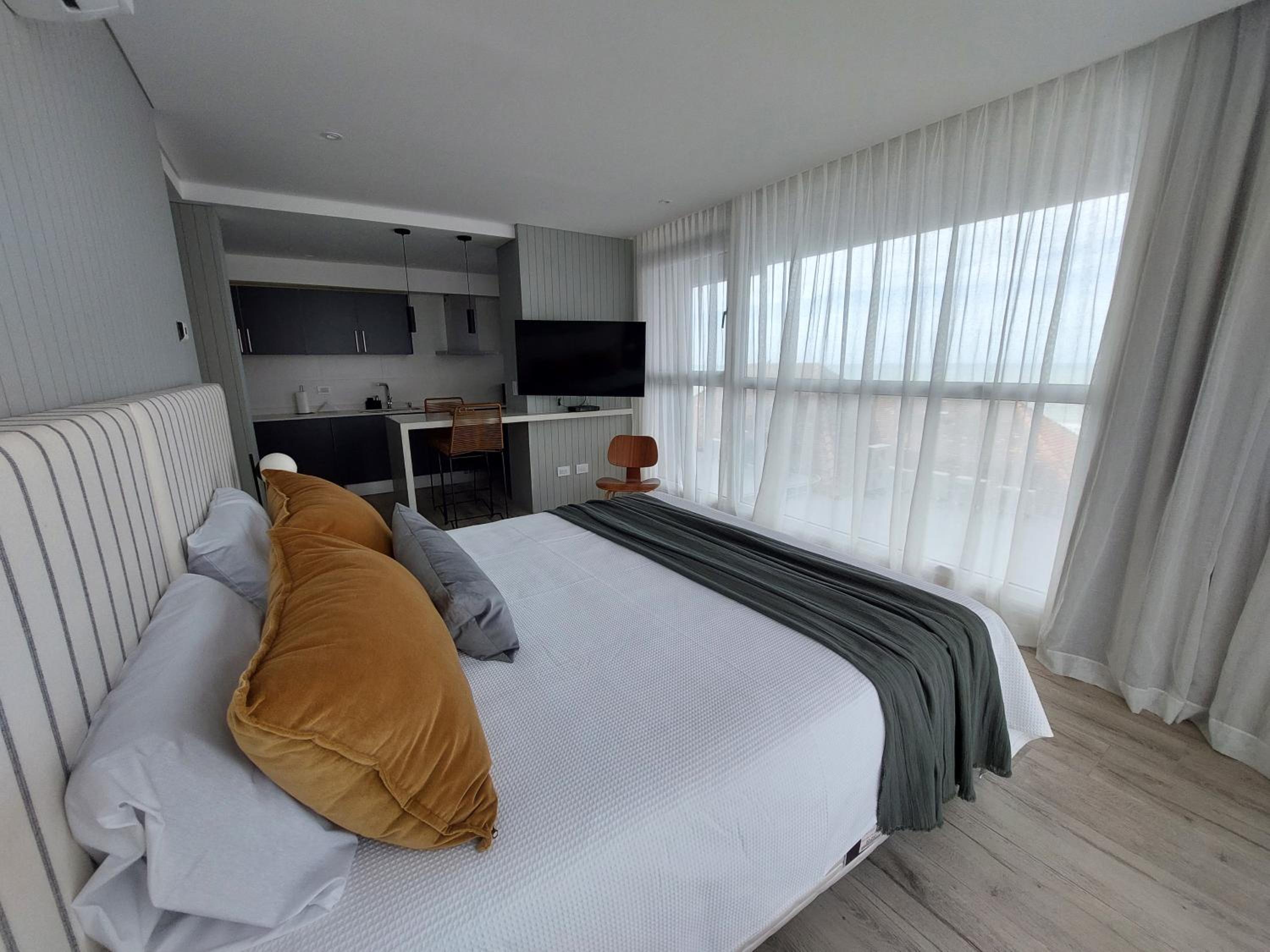 Residencias Roque Suarez