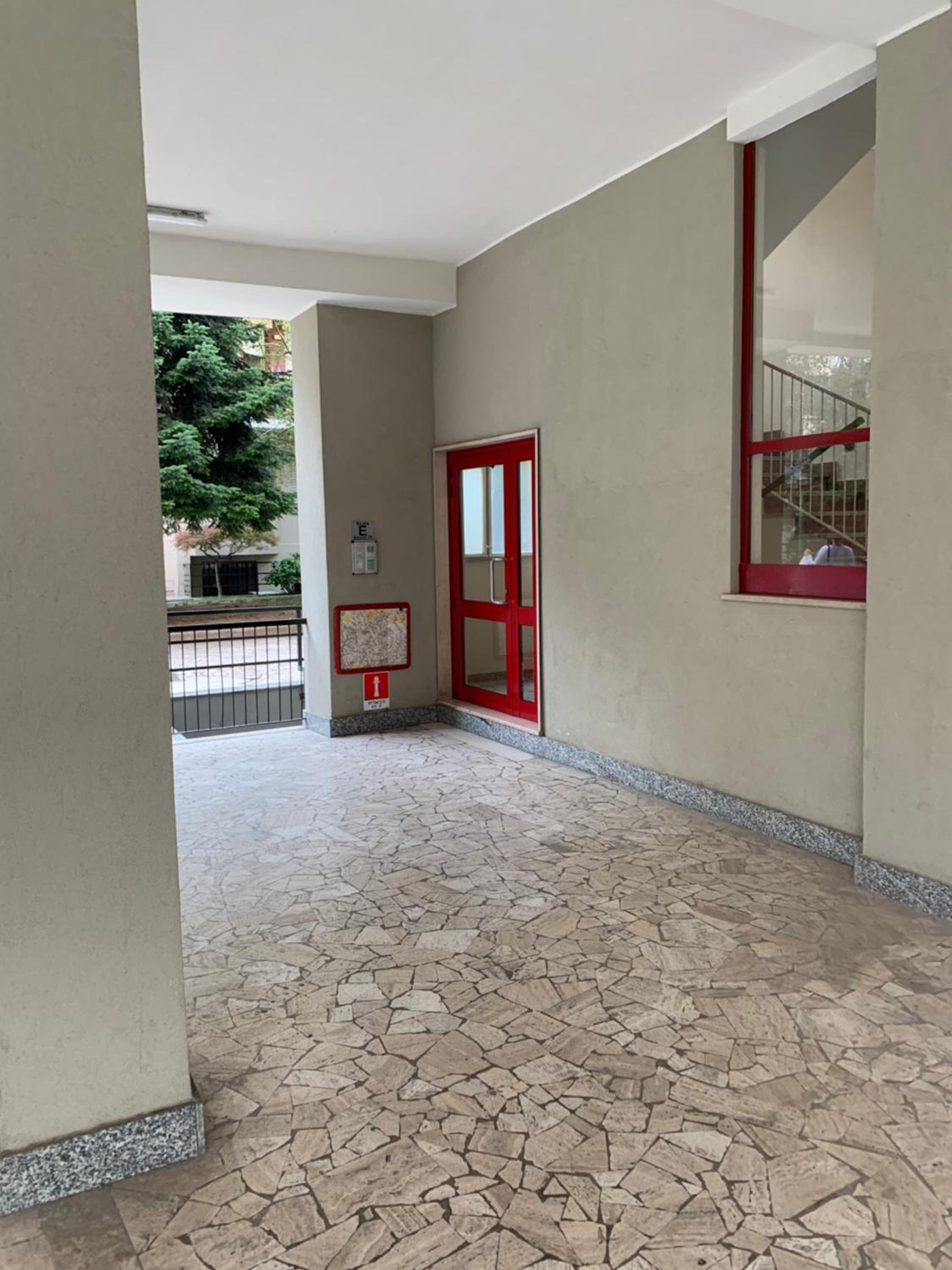 SMART APARTMENT PRADA FOUNDATION