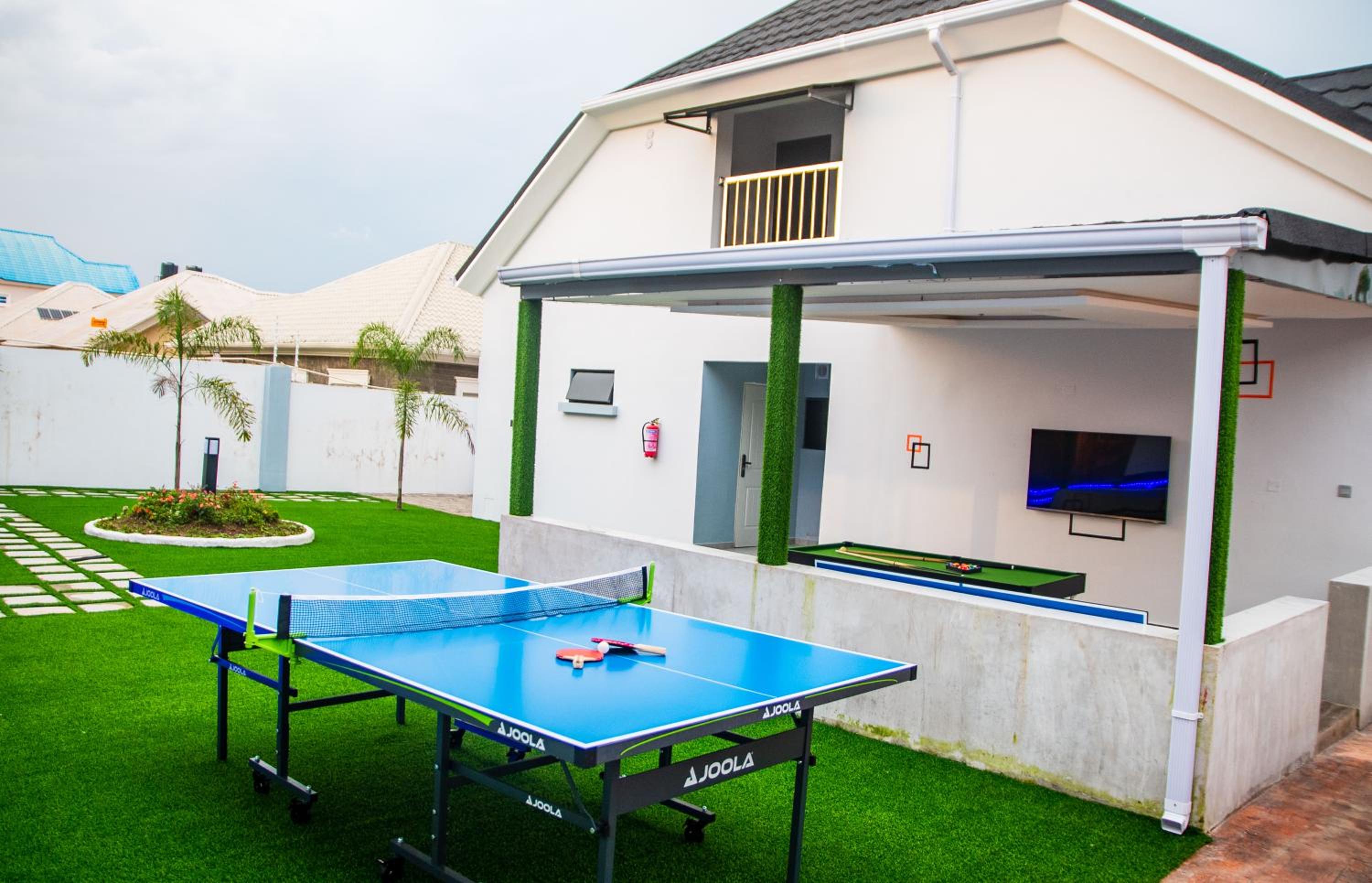 Pinewood Suite+ GYM+Snooker board. Rhodabode Nile view 2