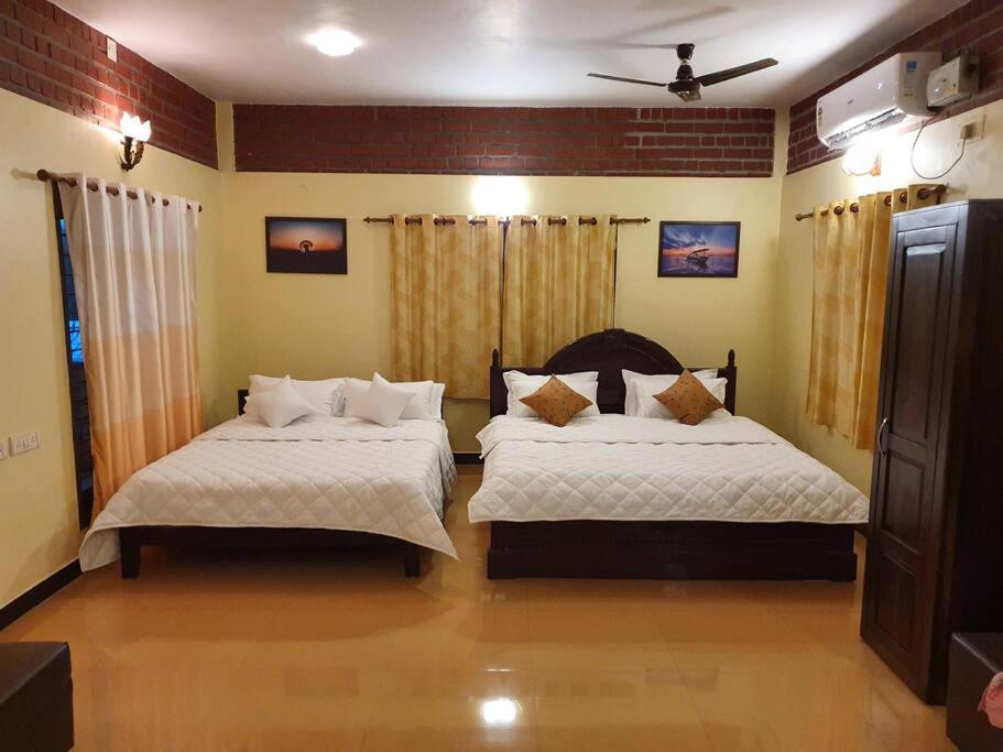 Anchorage - Mesmerizing villa with lawn, BB court view 3