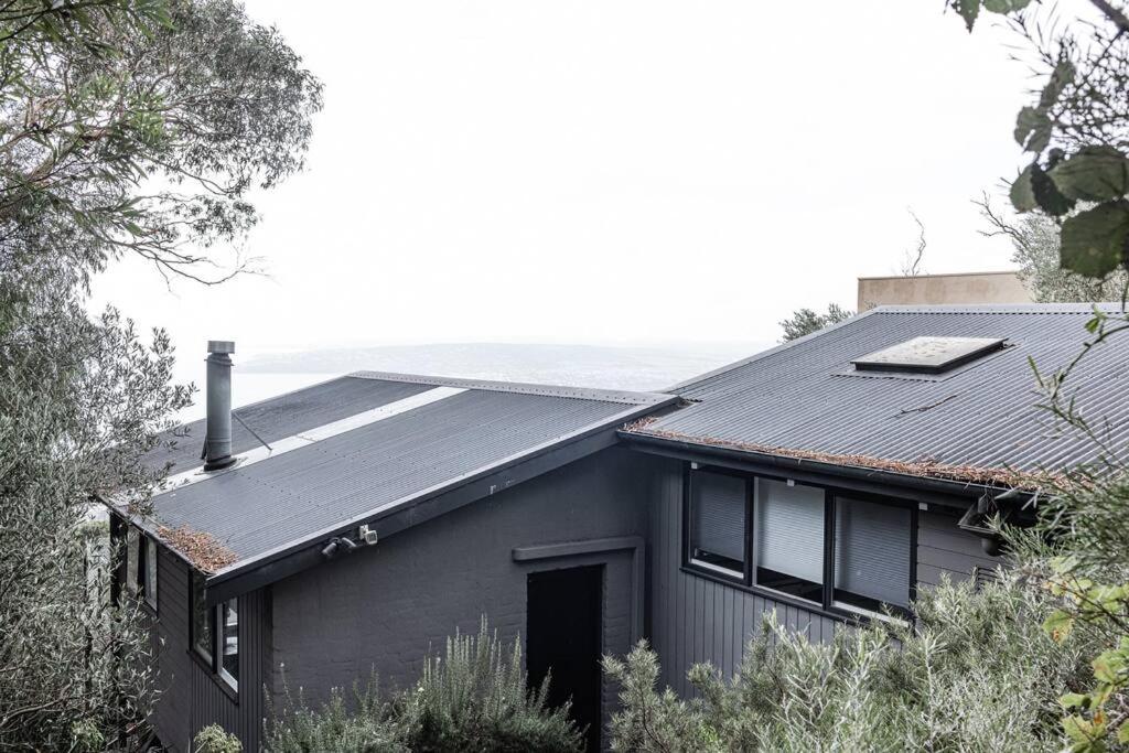 Nest over the Bay. Amazing views!