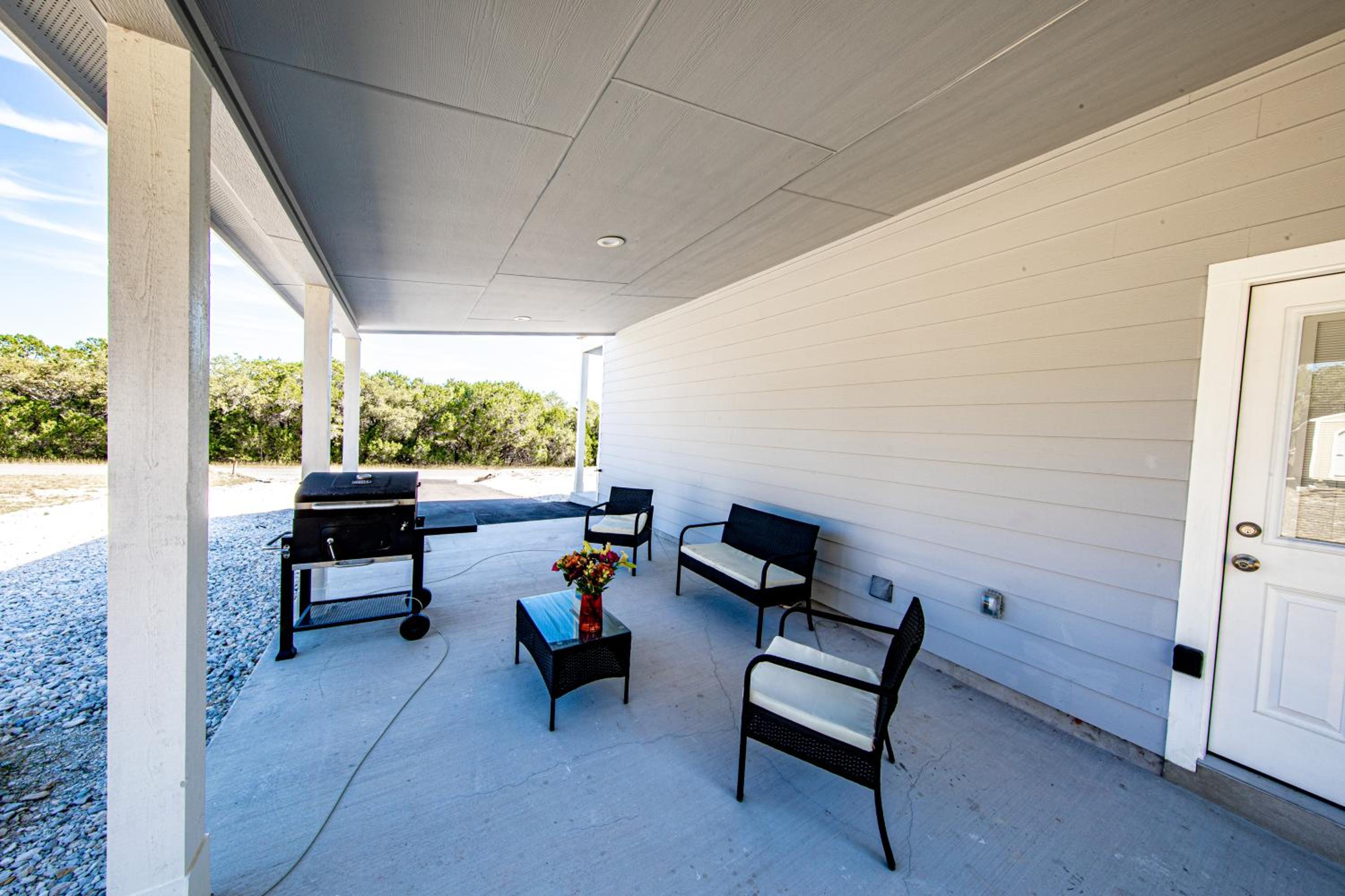 Lakeshore Retreat