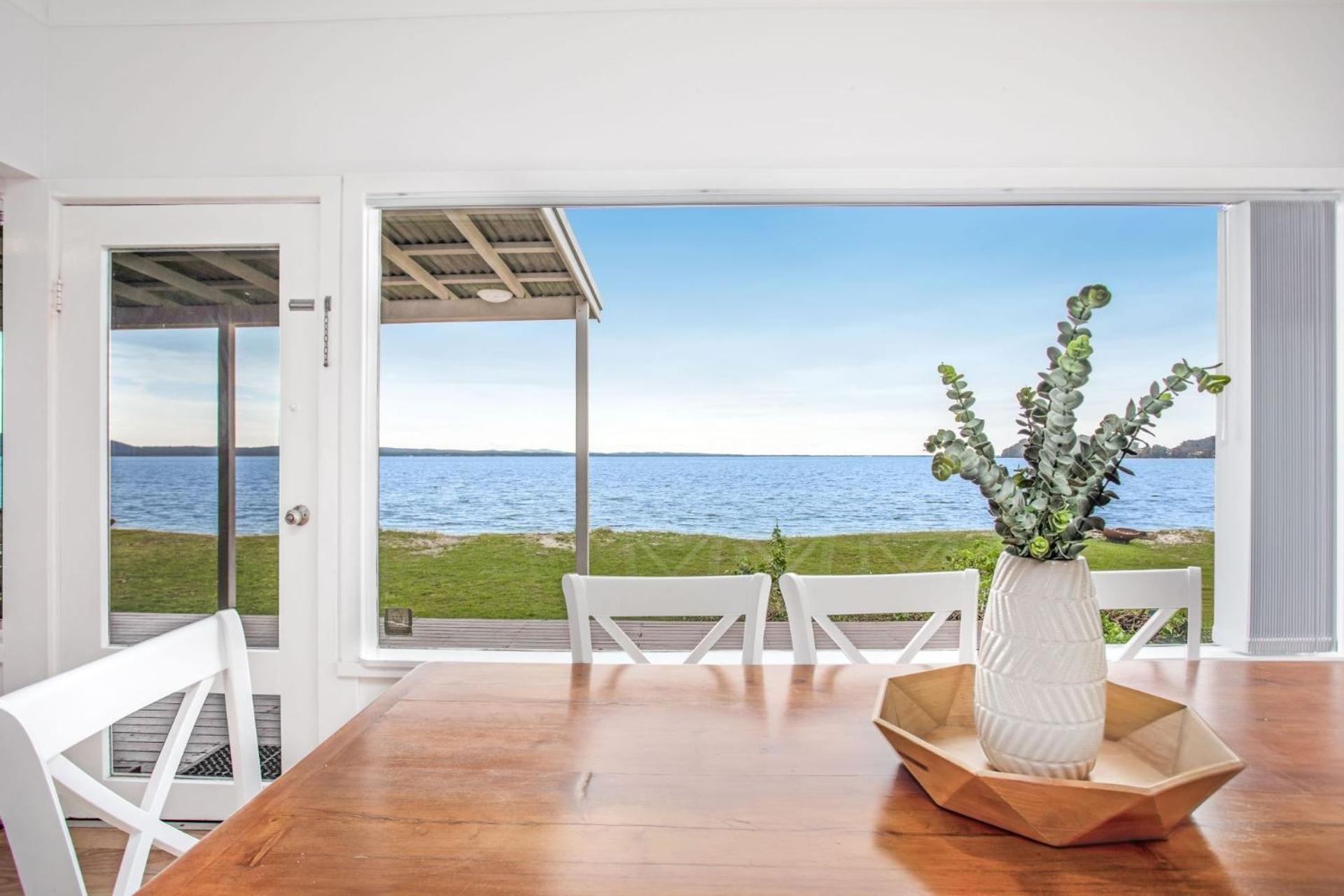 Beached Inn Spacious beach front house