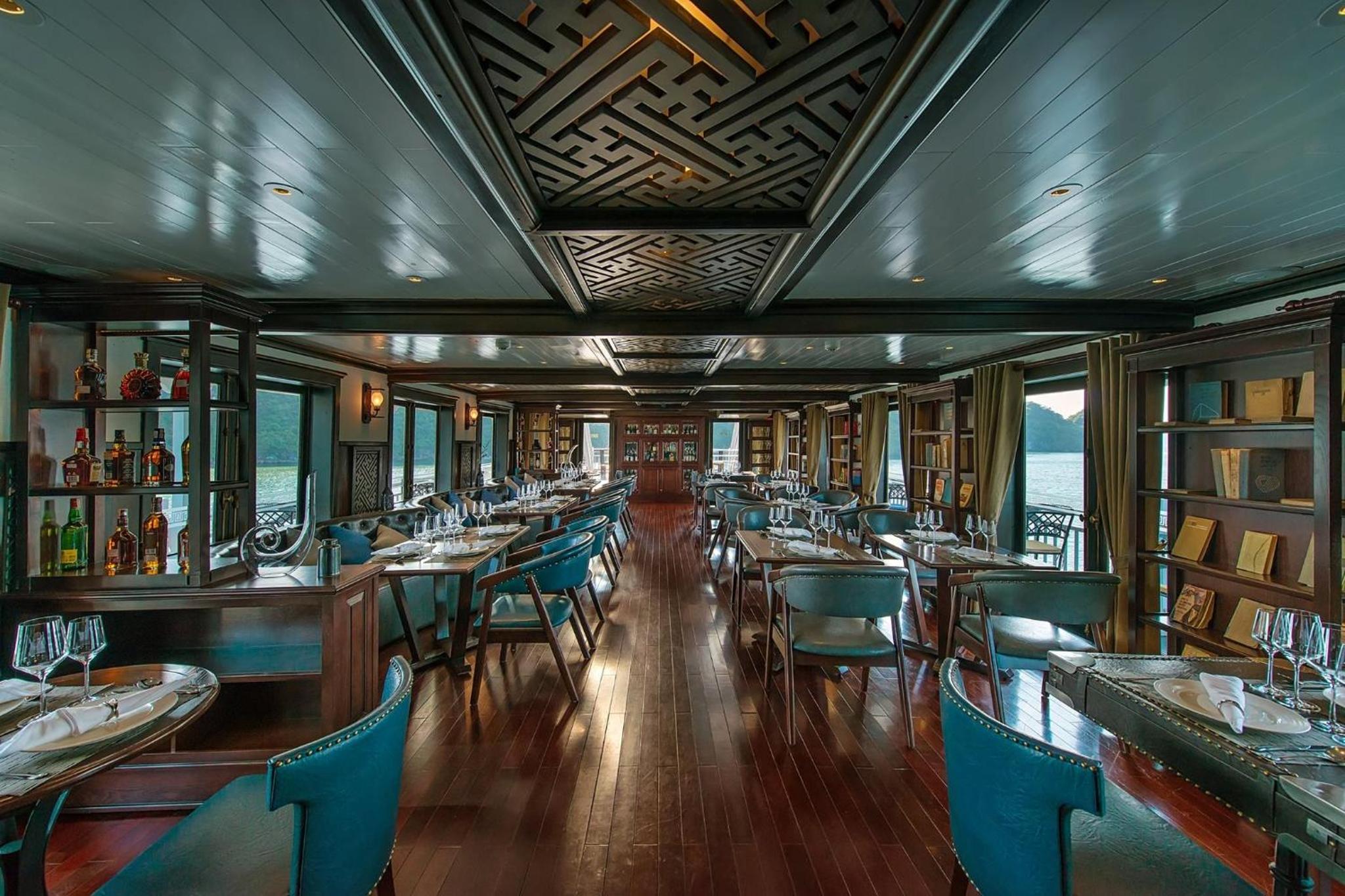 Paradise Sails Cruise